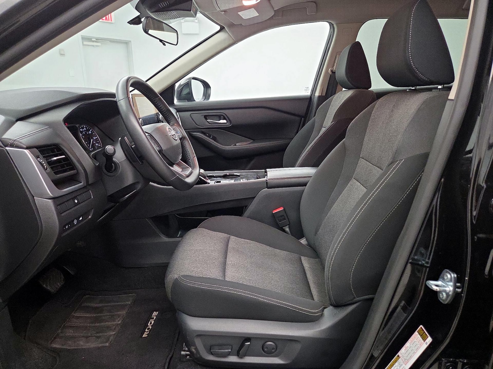 Power Seat(s) & Side Airbags