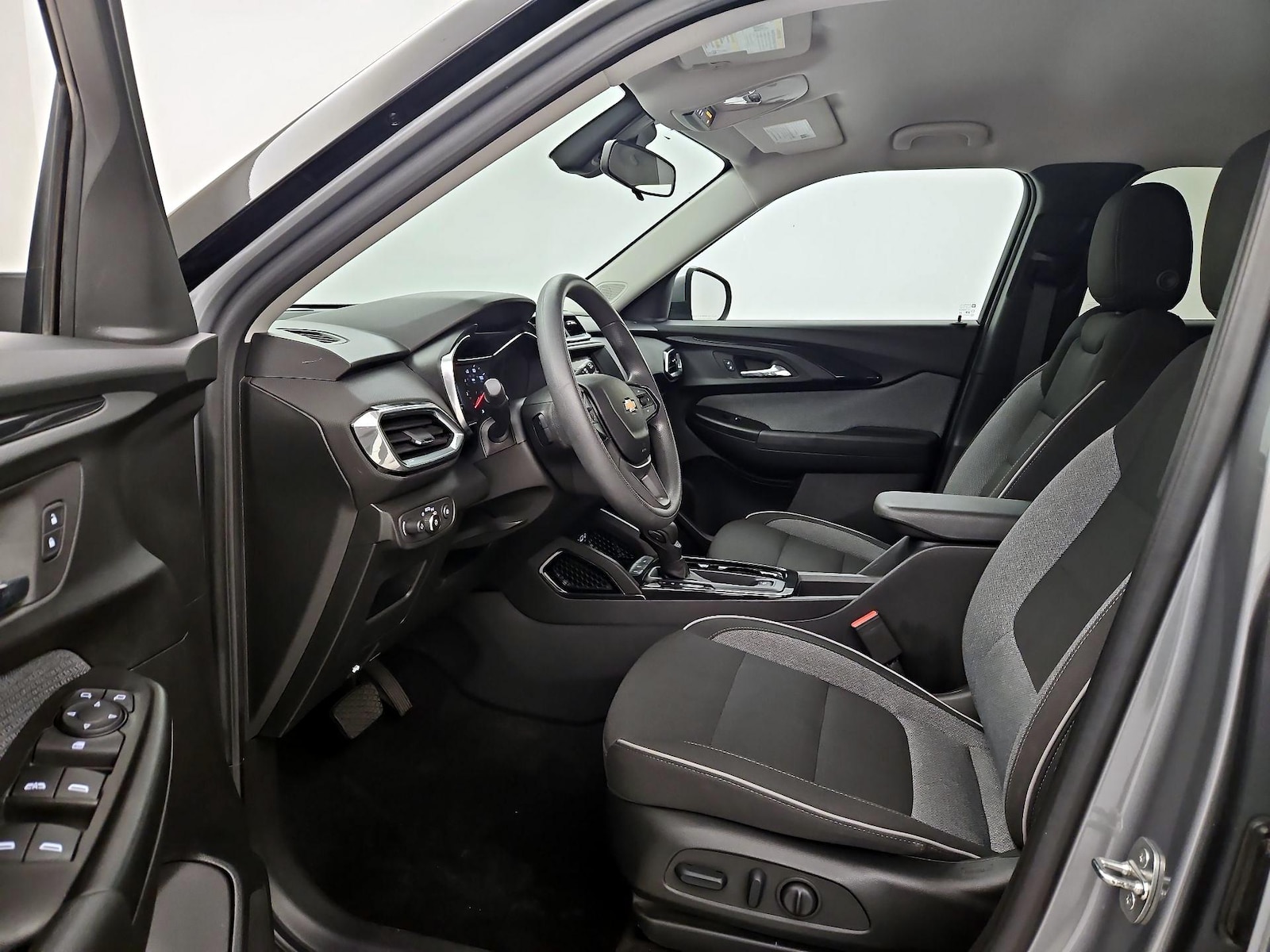 Power Seat(s) & Side Airbags