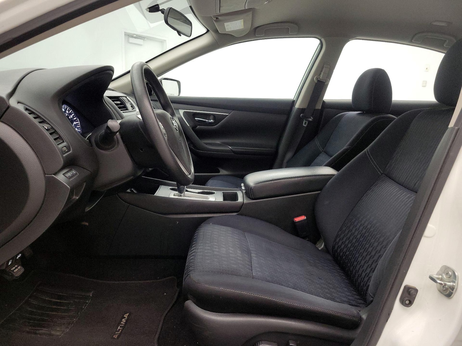 Power Seat(s) & Side Airbags
