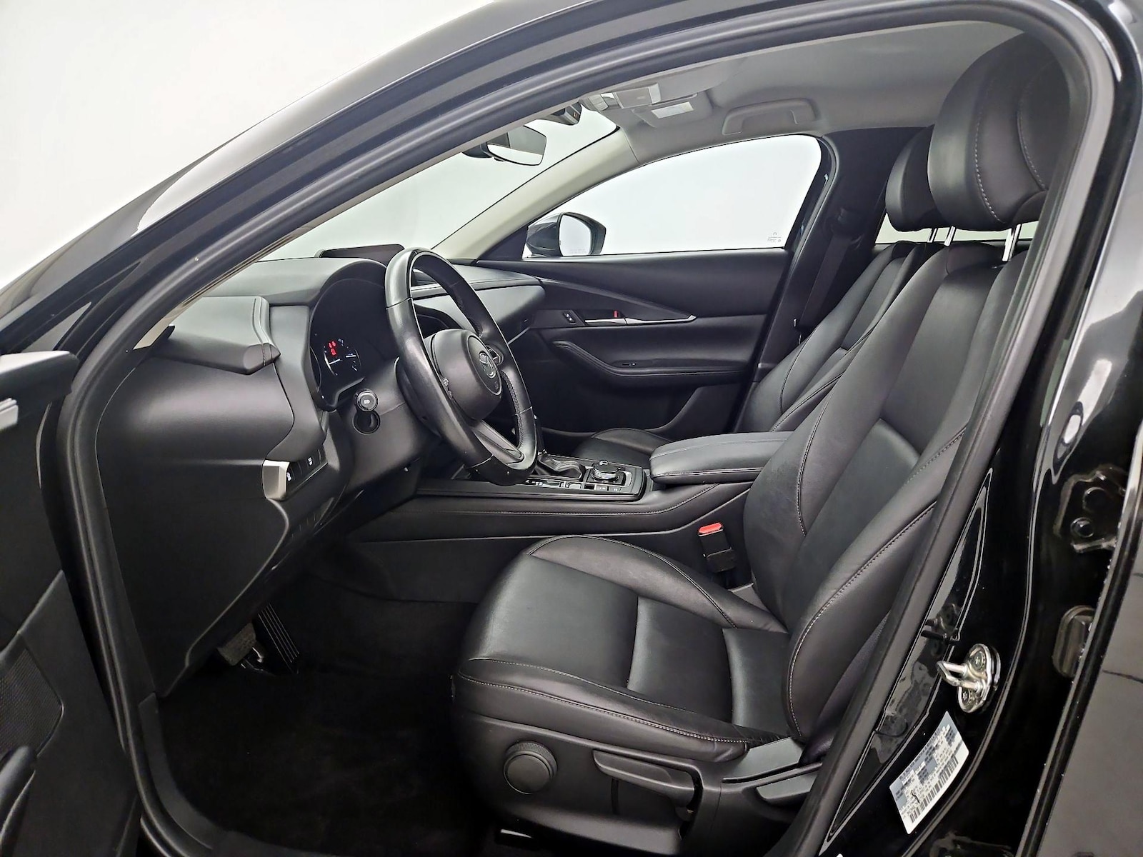 Side Airbags & Leatherette Seats