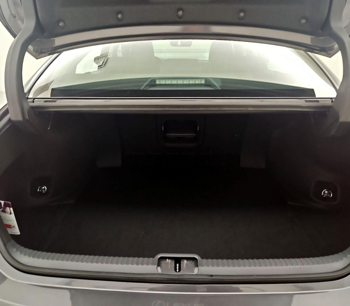 Trunk/Cargo (Seats Up)