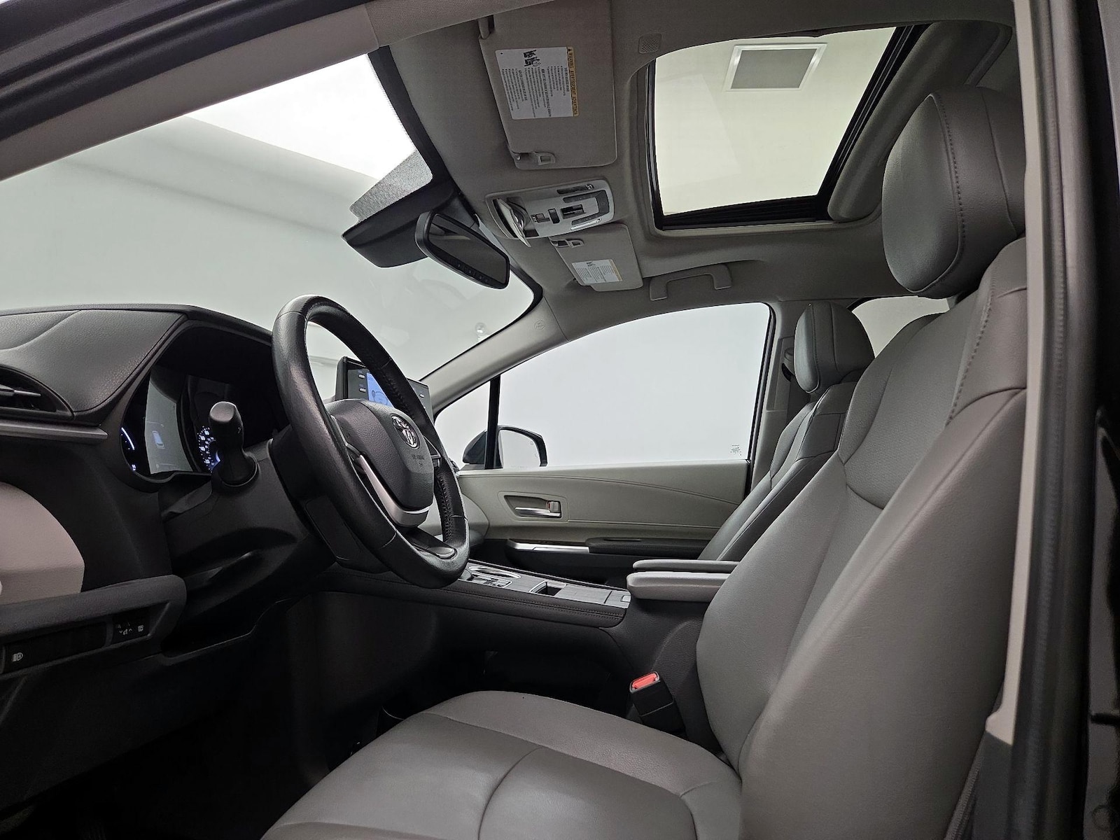 Sunroof(s) & Overhead Airbags