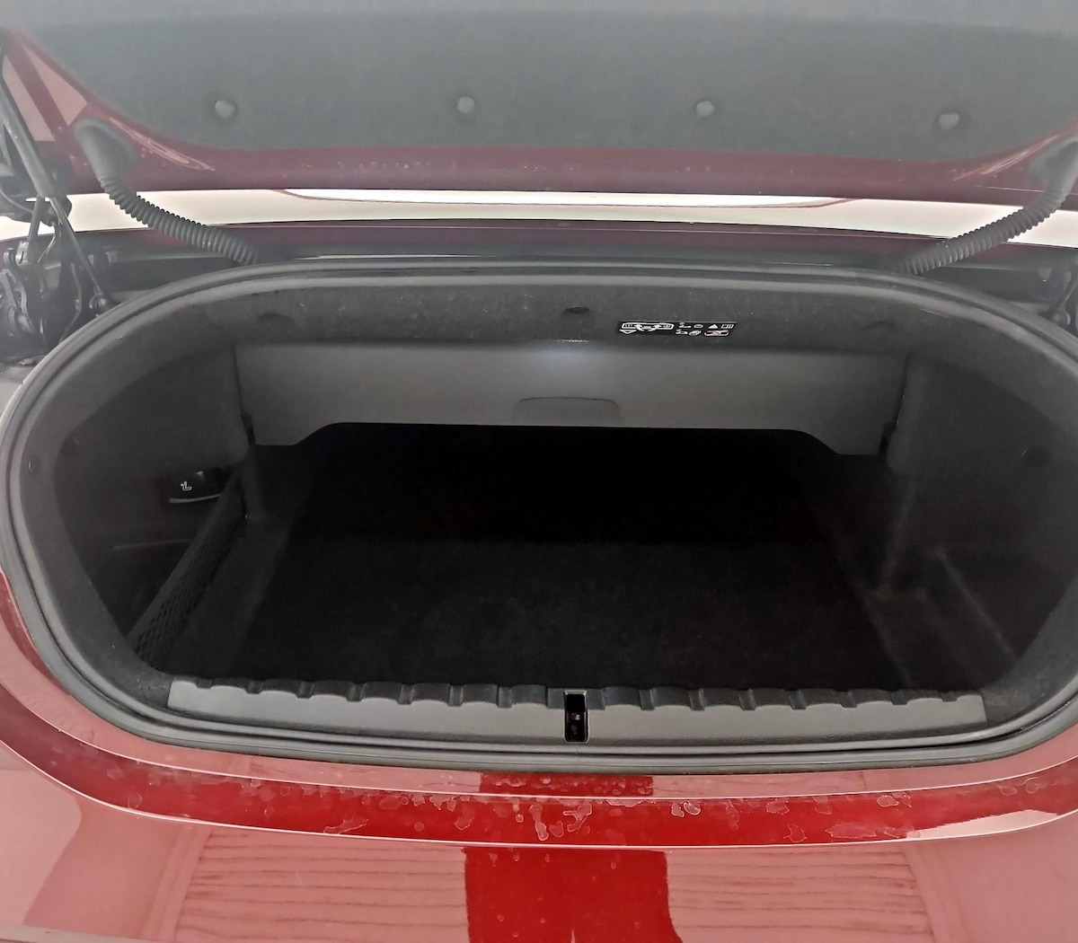 Trunk/Cargo (Seats Up)
