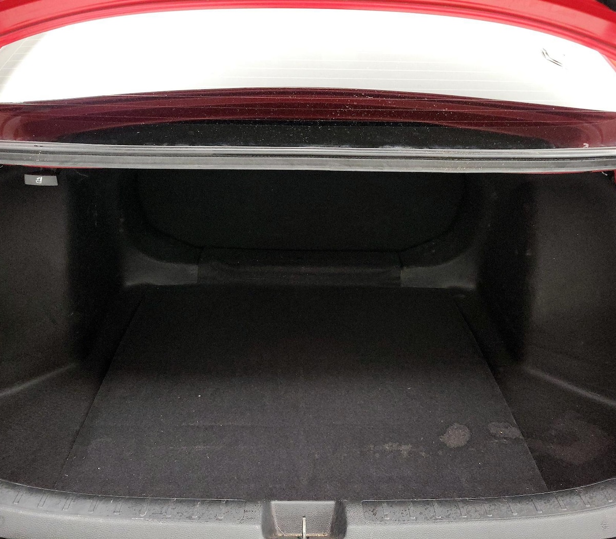 Trunk/Cargo (Seats Up)