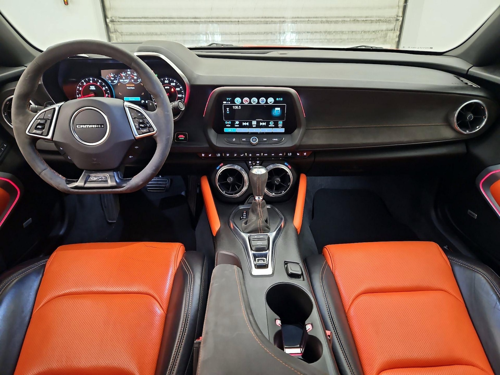 Apple CarPlay® & Android Auto™