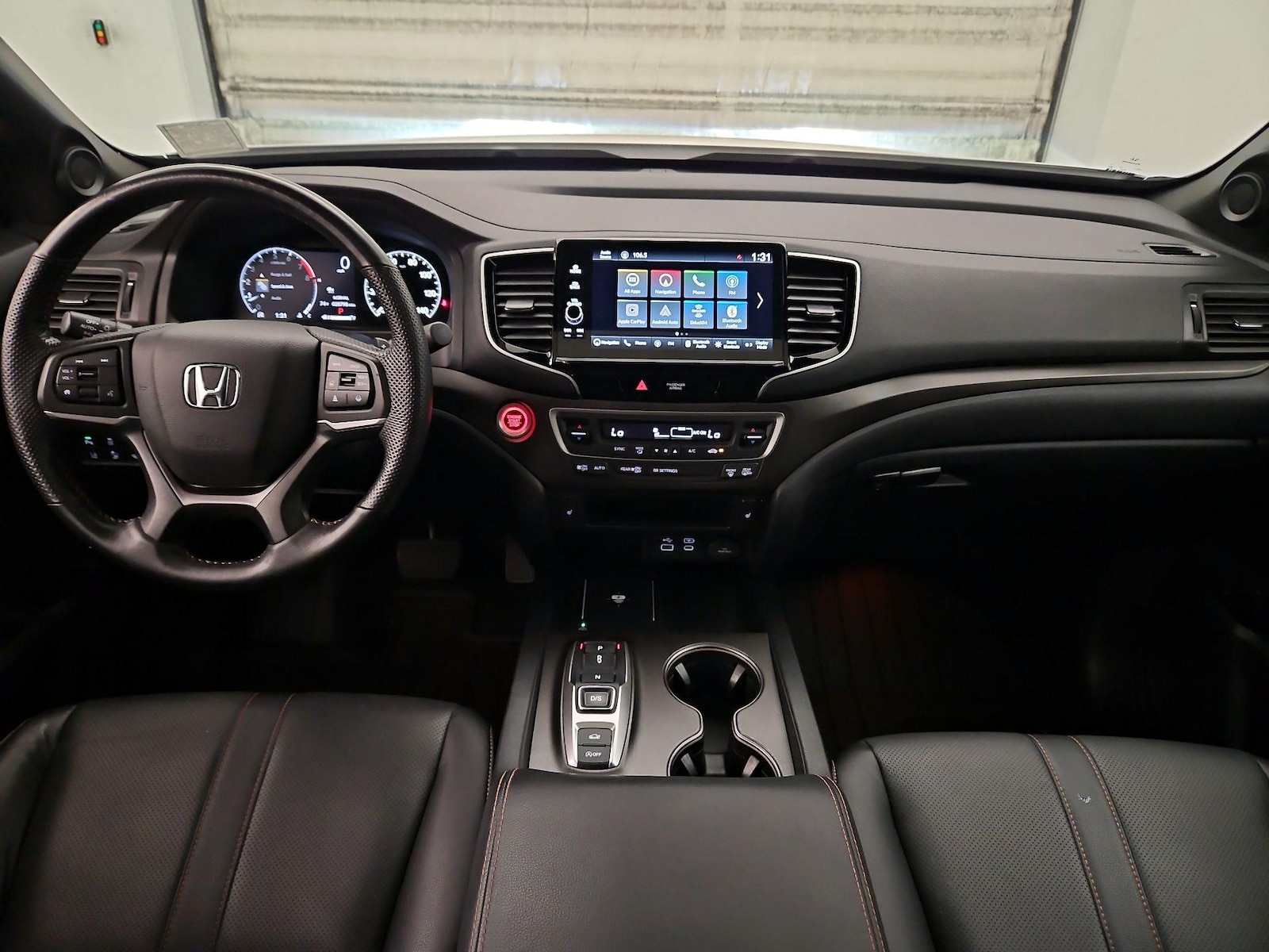 Apple CarPlay® & Android Auto™