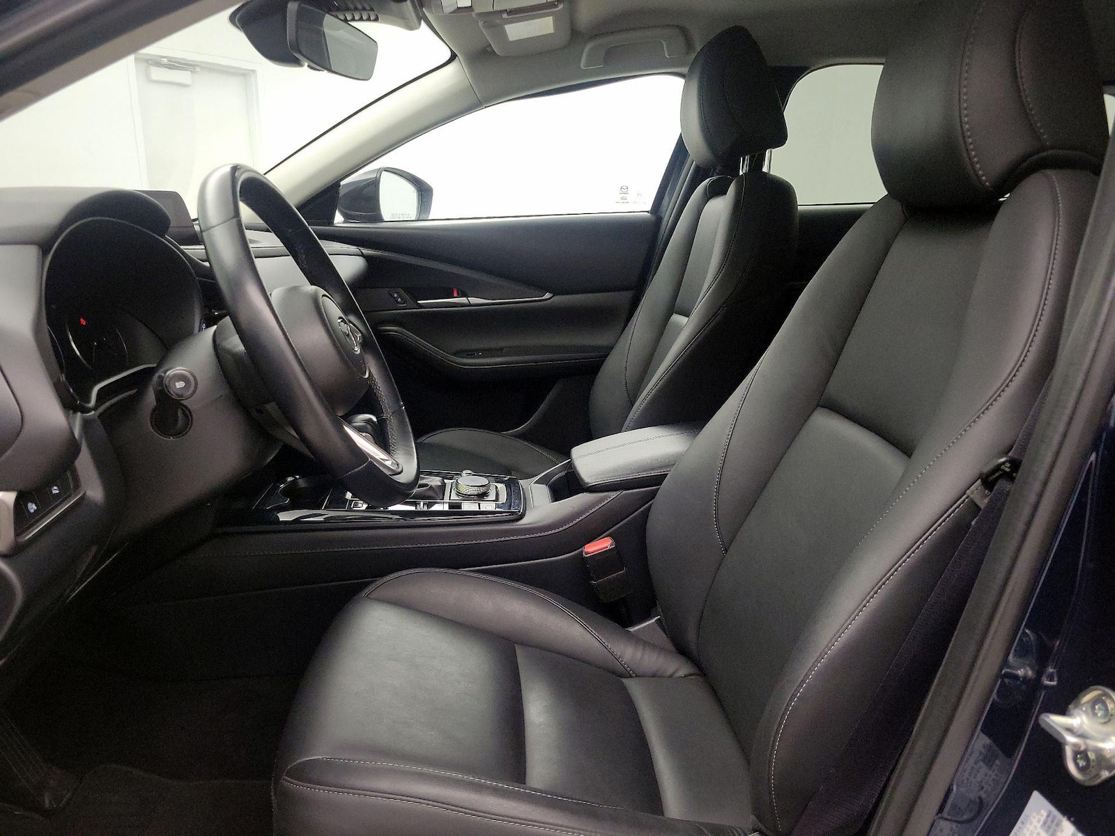 Side Airbags & Leatherette Seats