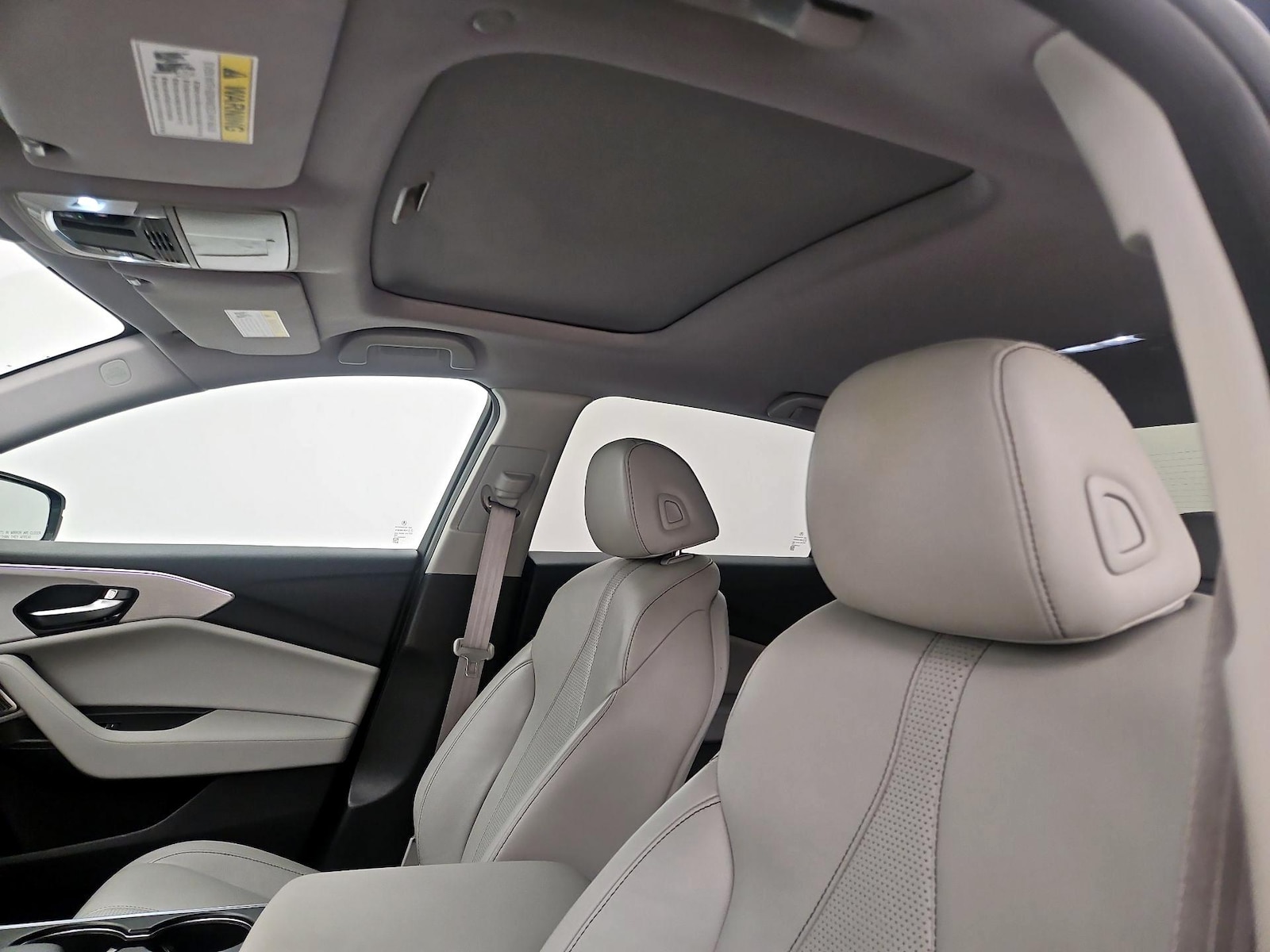 Sunroof(s) & Overhead Airbags