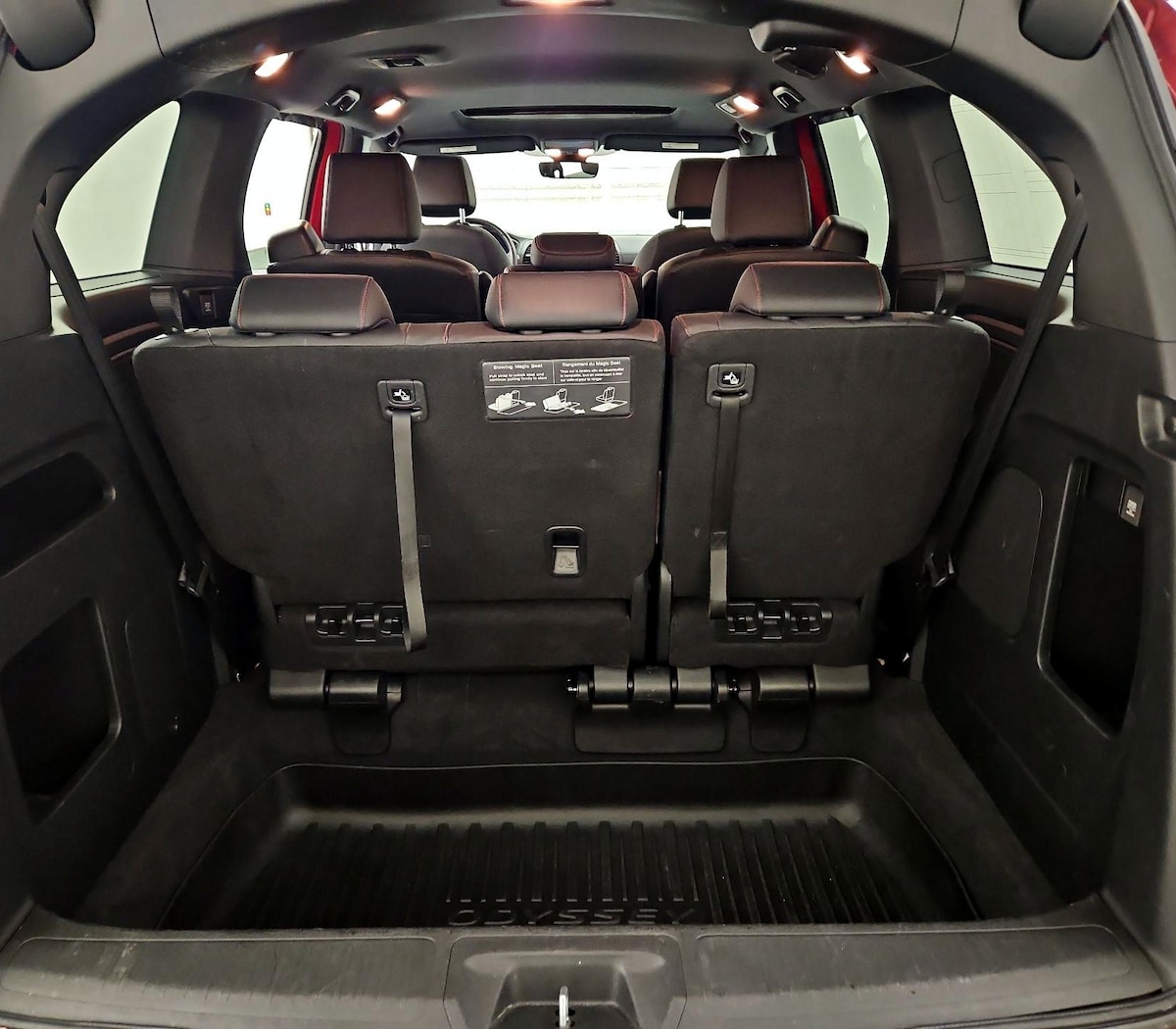 Trunk/Cargo (Seats Up)