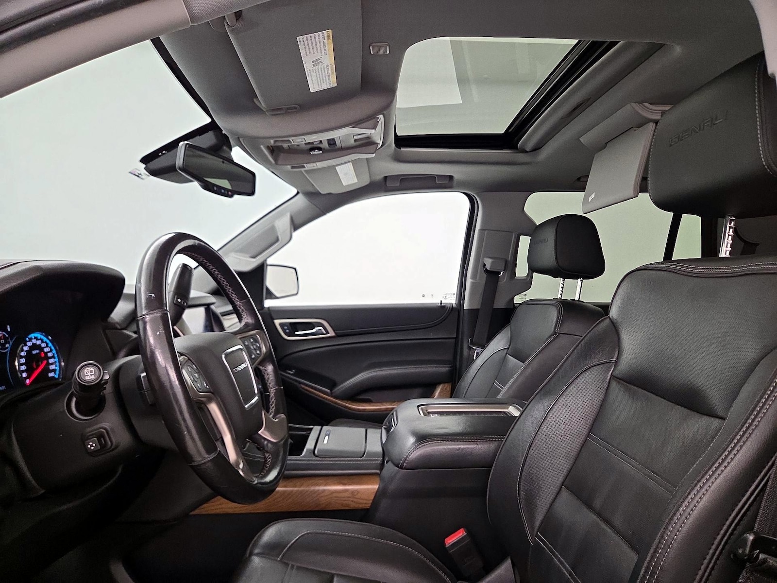 Sunroof(s) & Overhead Airbags