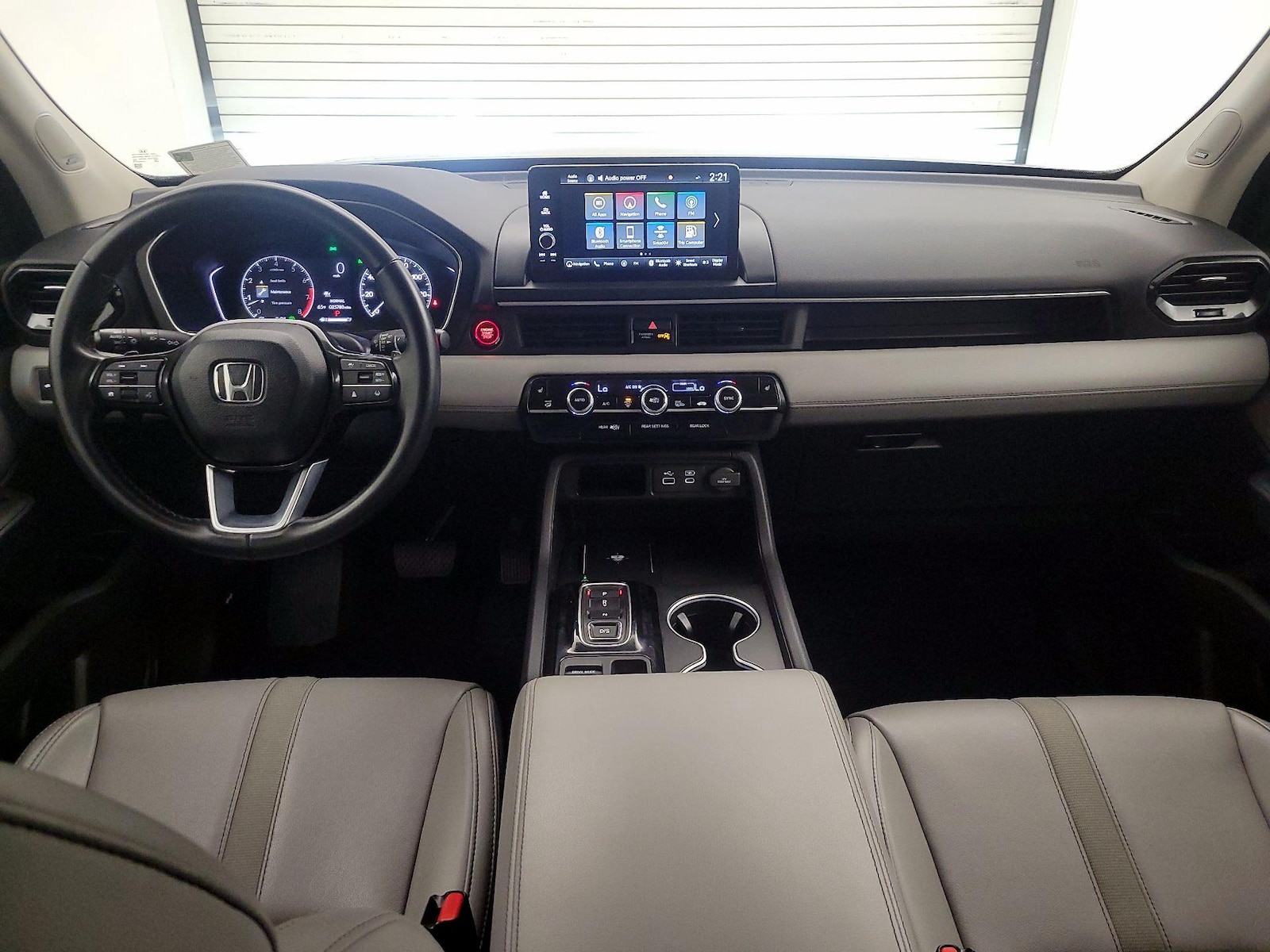 Apple CarPlay® & Android Auto™