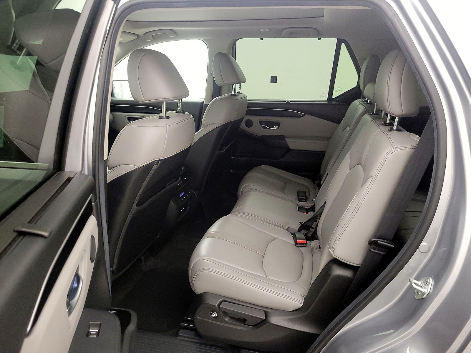 Rear Air Conditioning