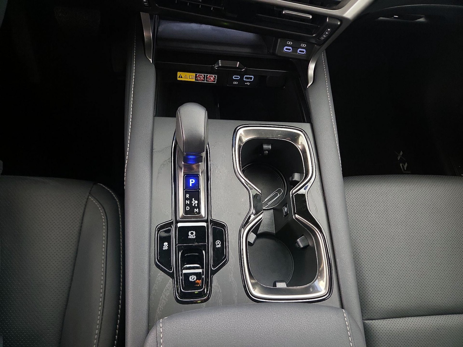 2025 Lexus RX 350 - Photo 19