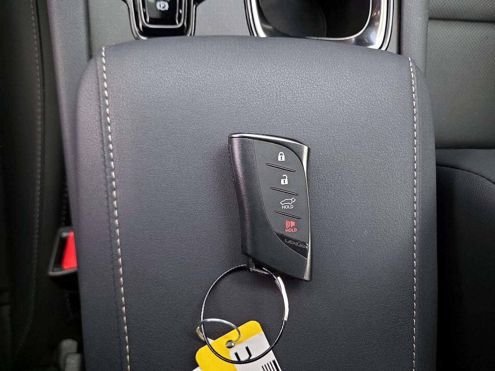 2025 Lexus RX 350 - Photo 25