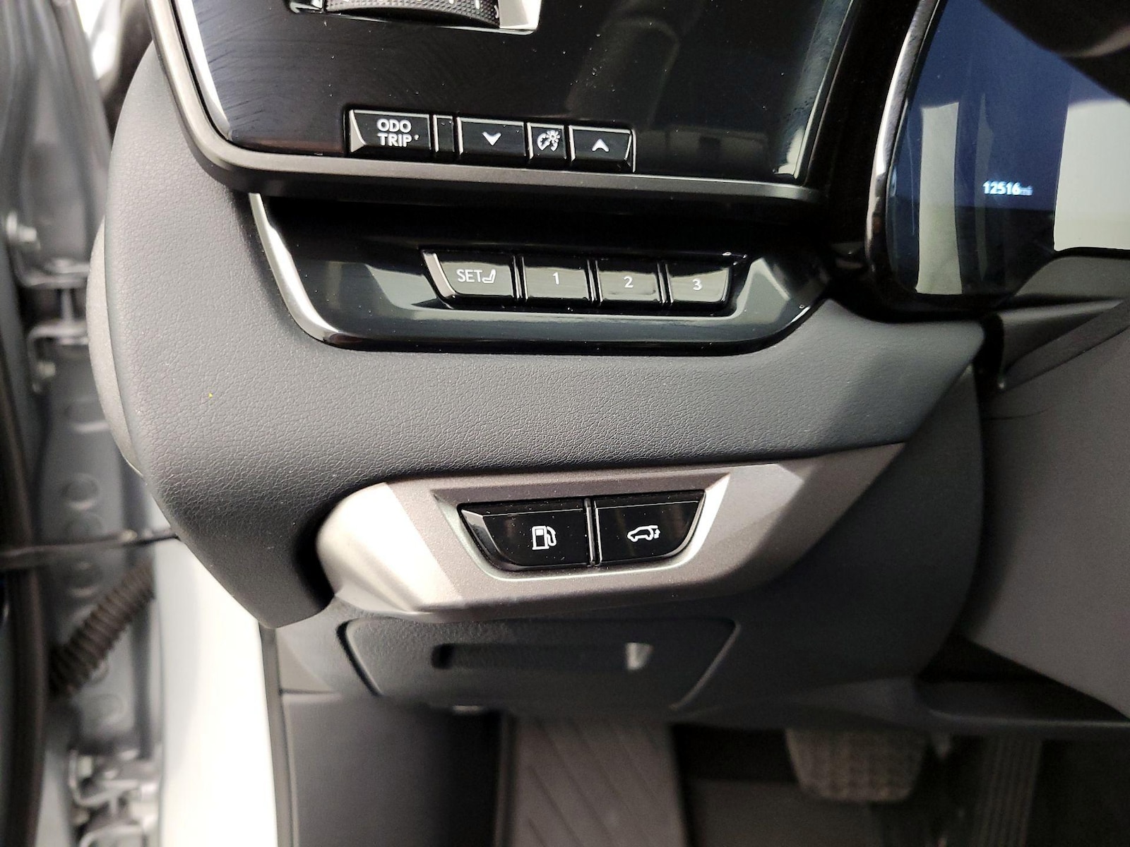 2025 Lexus RX 350 - Photo 14