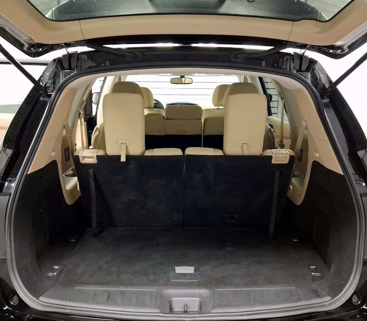 Trunk/Cargo (Seats Up)