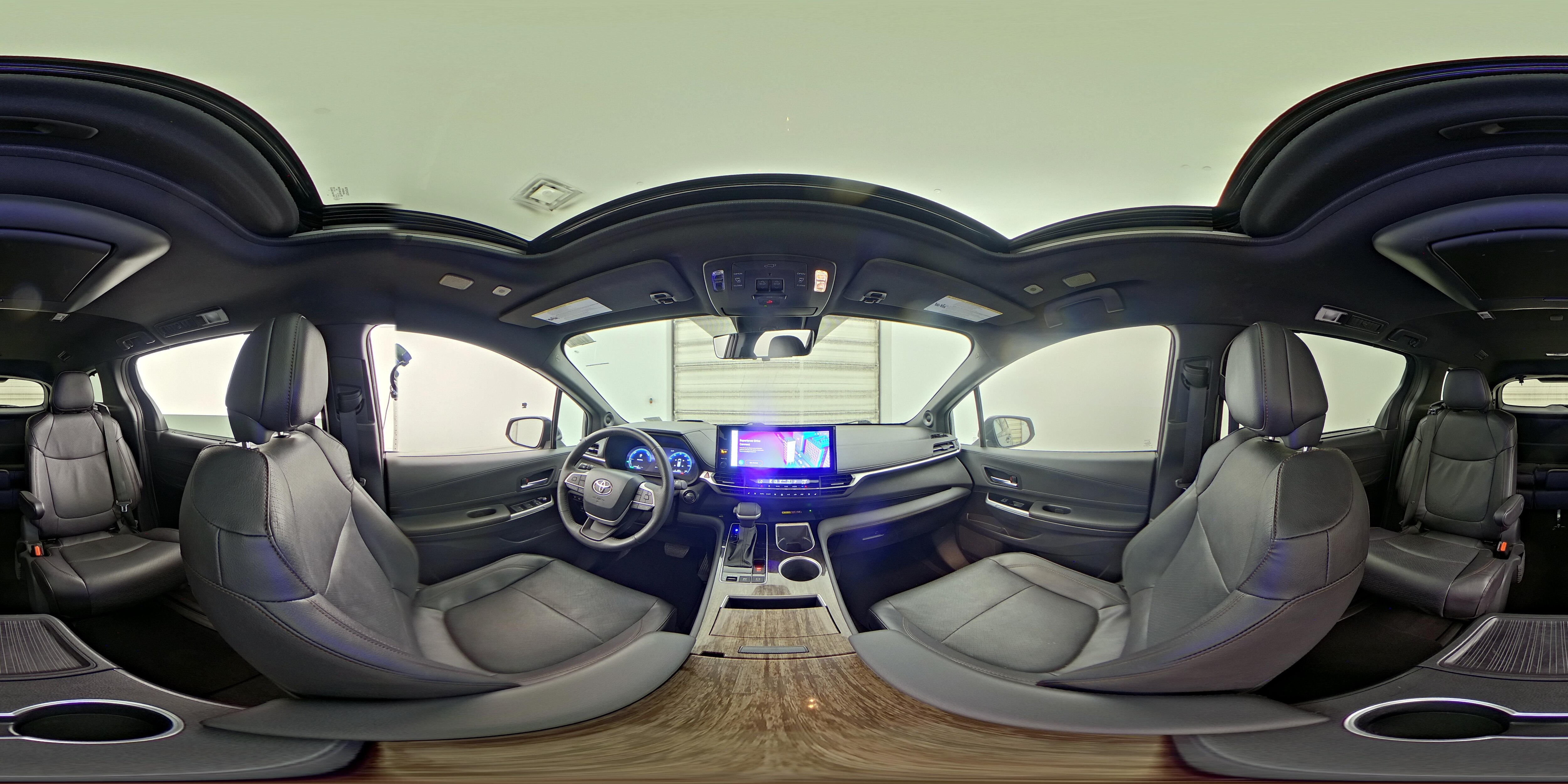 2025 Toyota Sienna Platinum - Photo 27