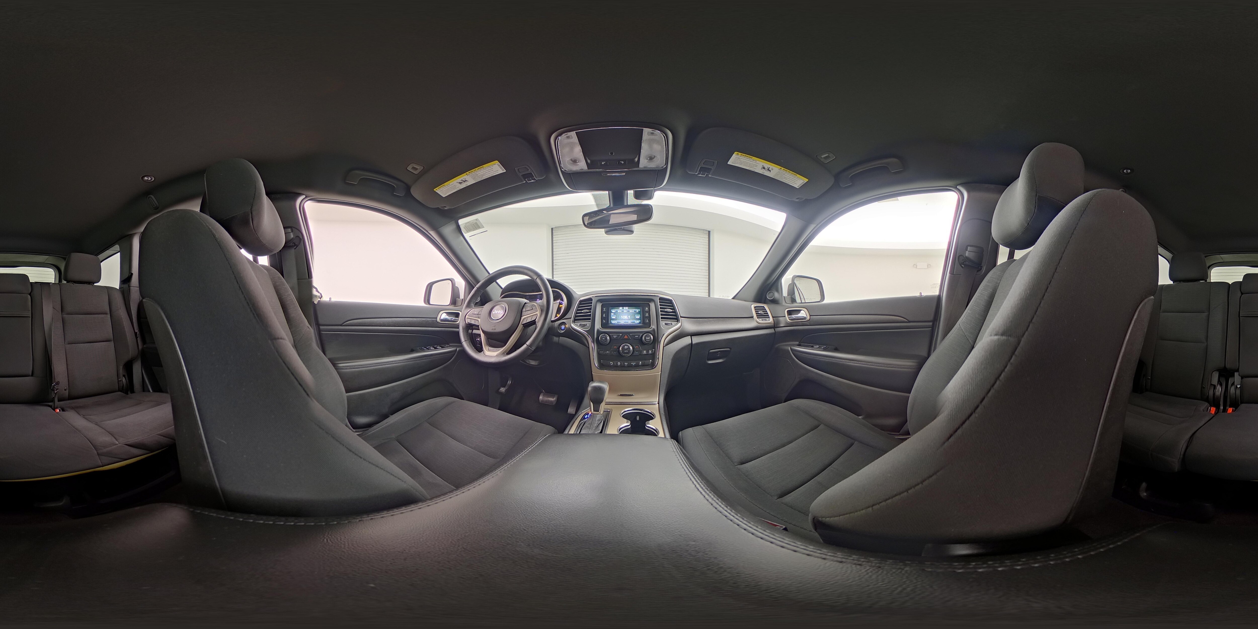 2017 Jeep Grand Cherokee Laredo - Photo 24