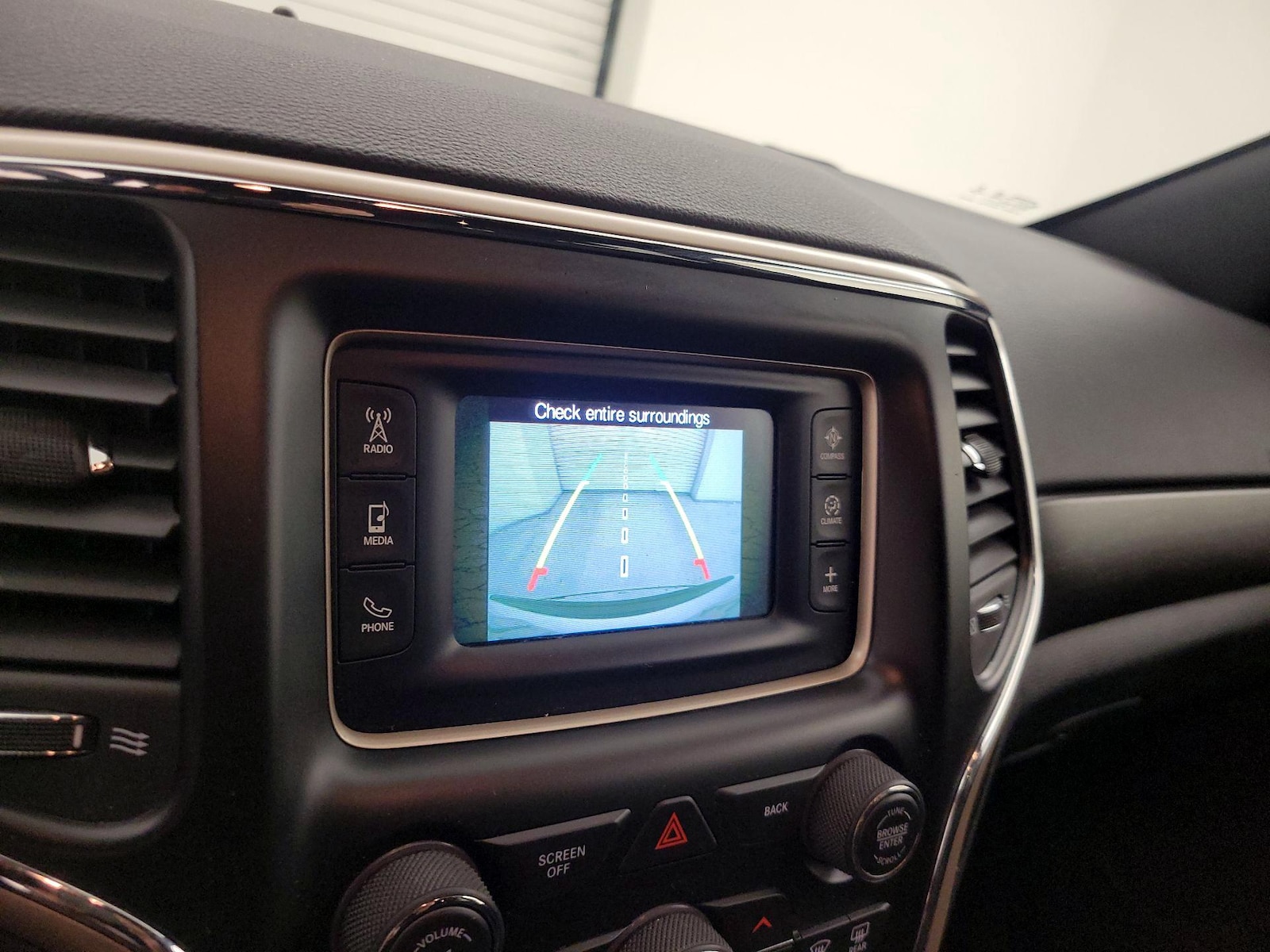 2017 Jeep Grand Cherokee Laredo - Photo 15