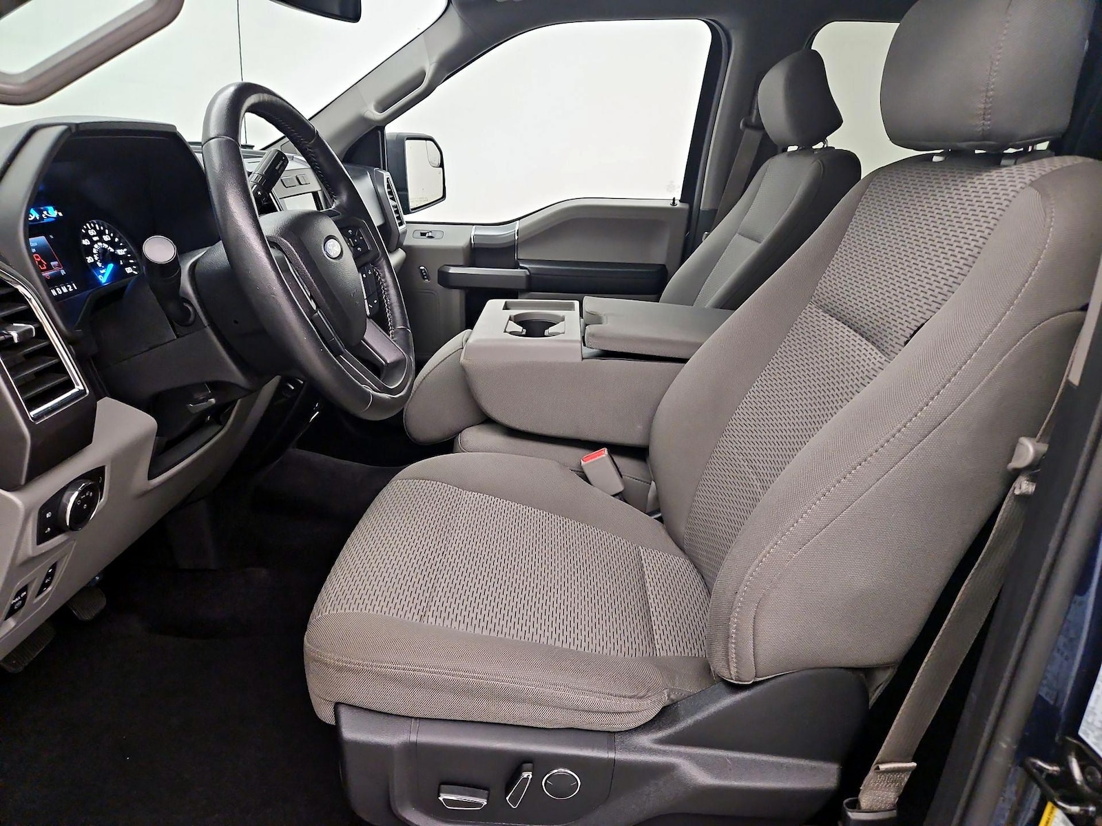 2017 Ford F-150 XLT - Photo 12