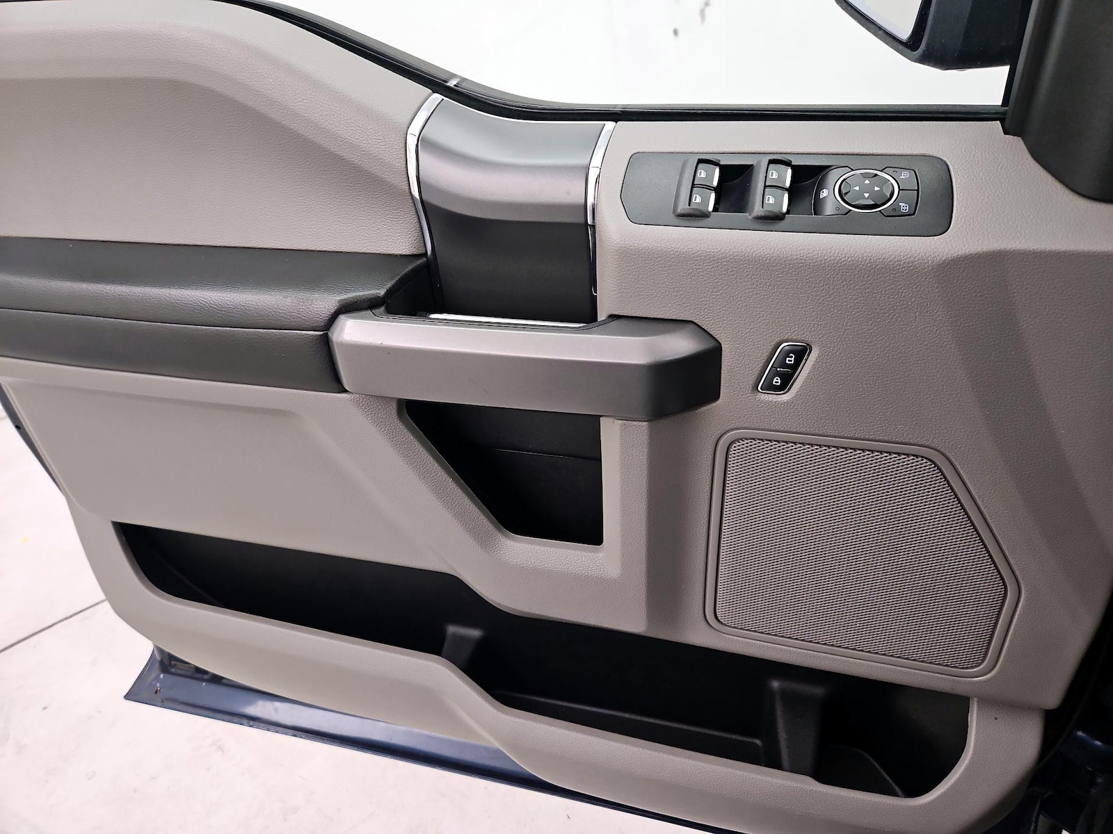 2017 Ford F-150 XLT - Photo 13