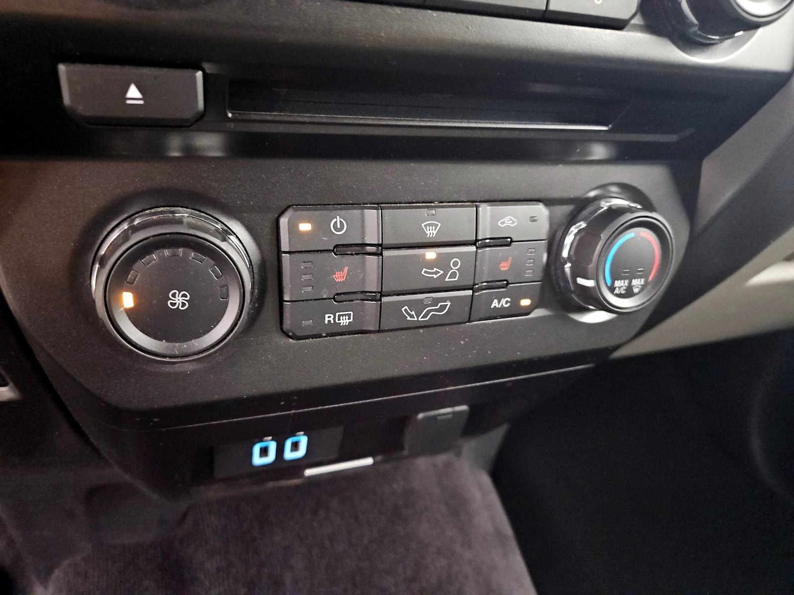 2017 Ford F-150 XLT - Photo 18