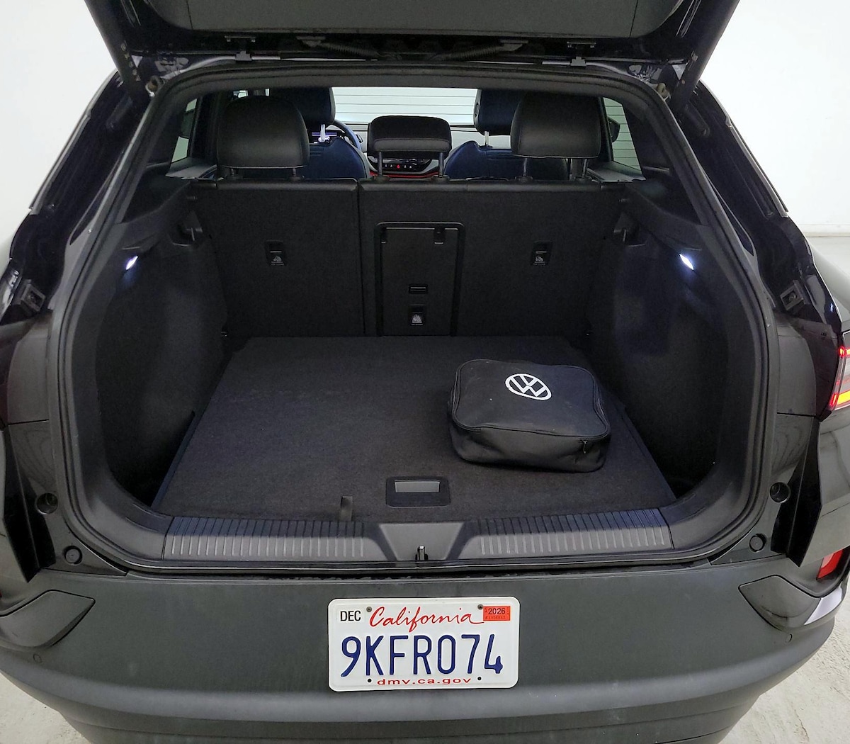 Trunk/Cargo (Seats Up)