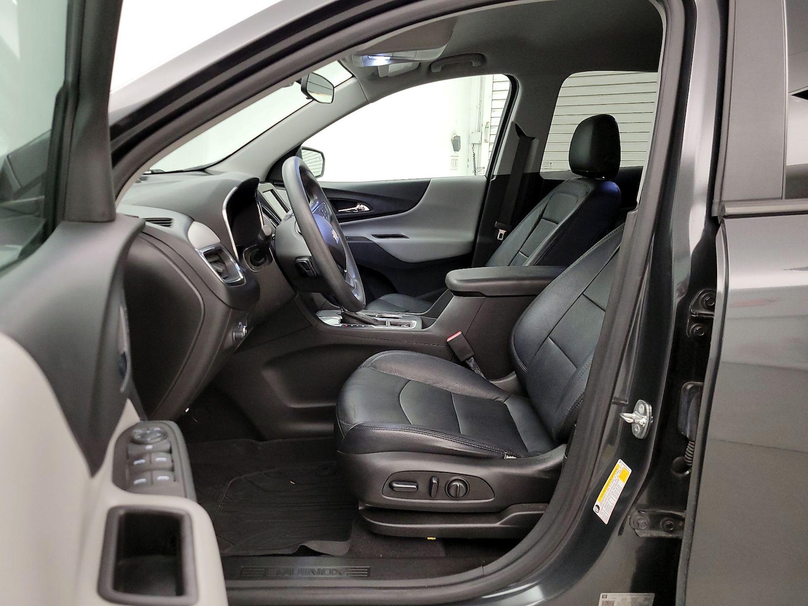 Power Seat(s) & Side Airbags