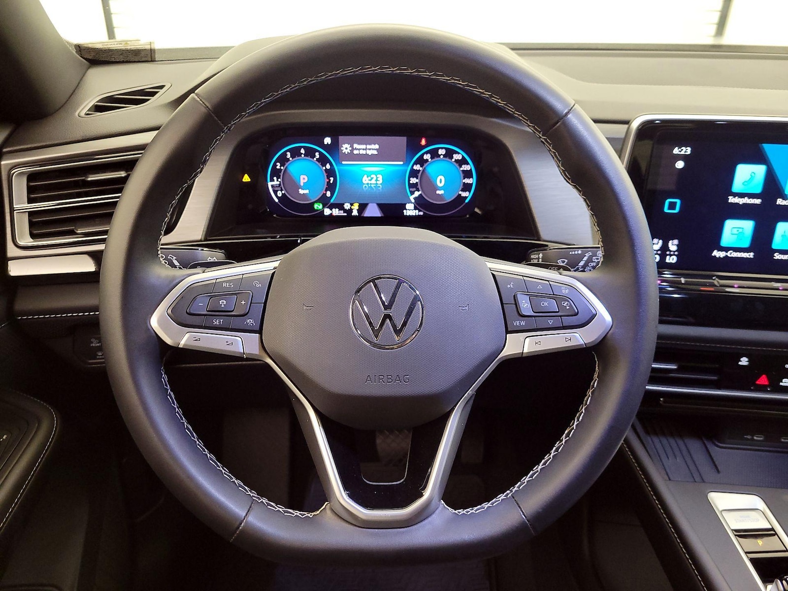 2025 Volkswagen Atlas Cross Sport SE - Photo 11