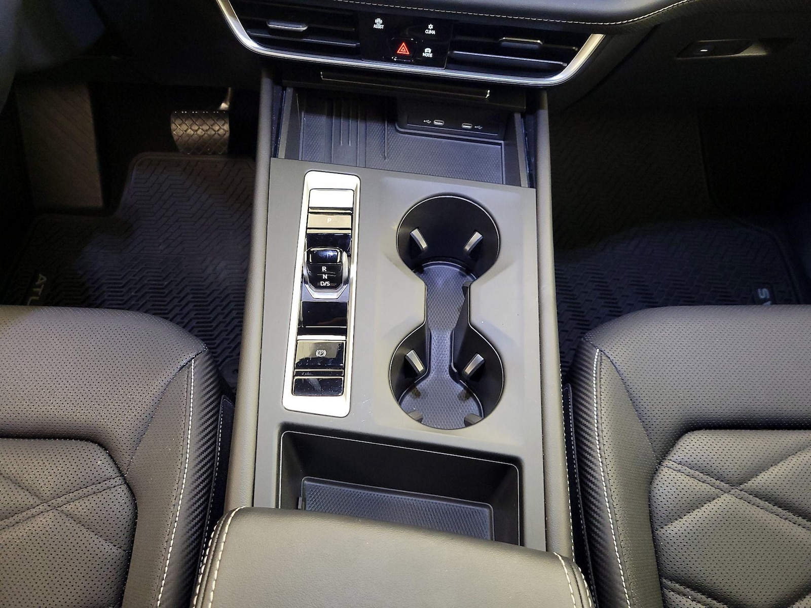 2025 Volkswagen Atlas Cross Sport SE - Photo 18