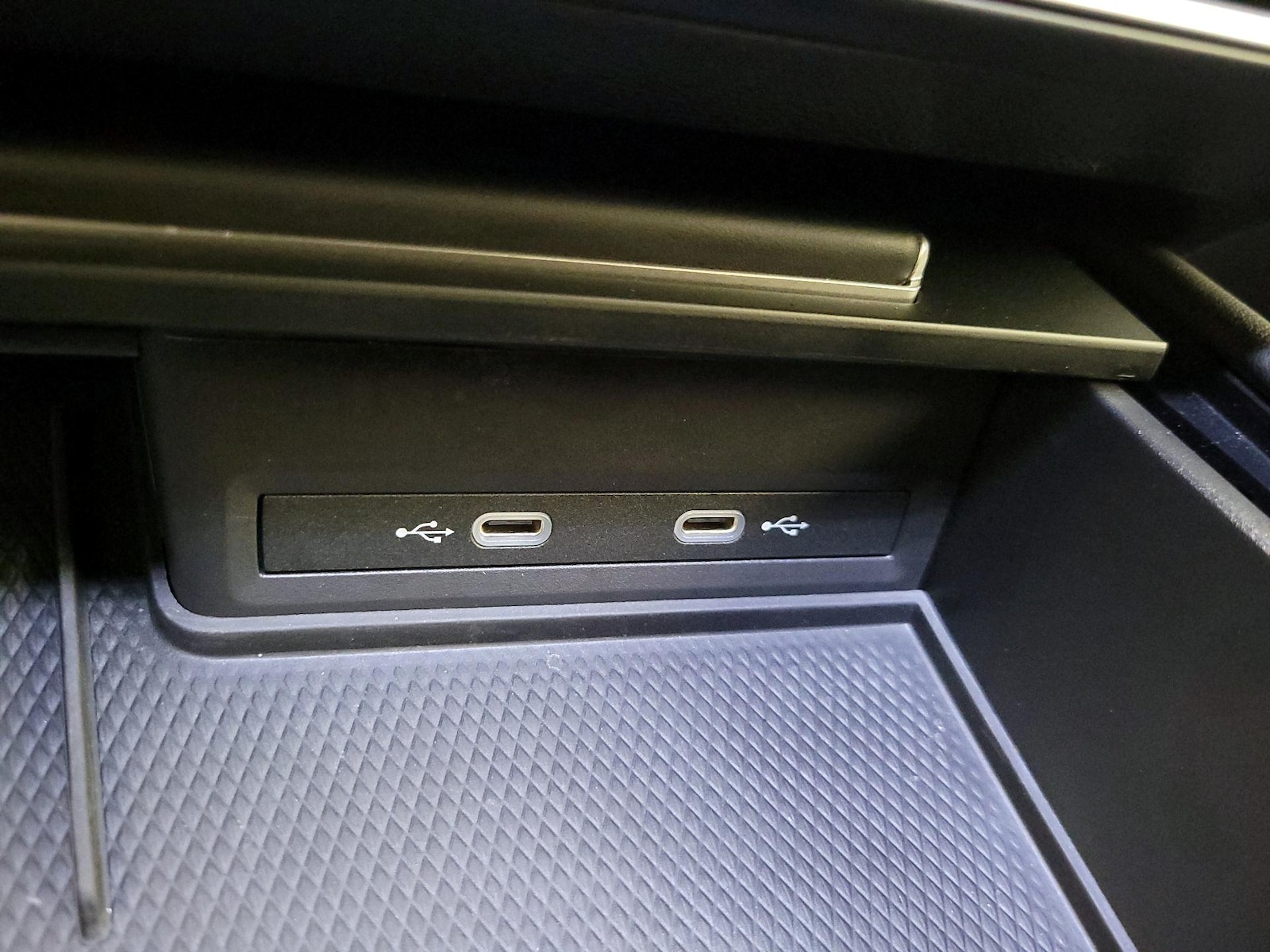 2025 Volkswagen Atlas Cross Sport SE - Photo 19
