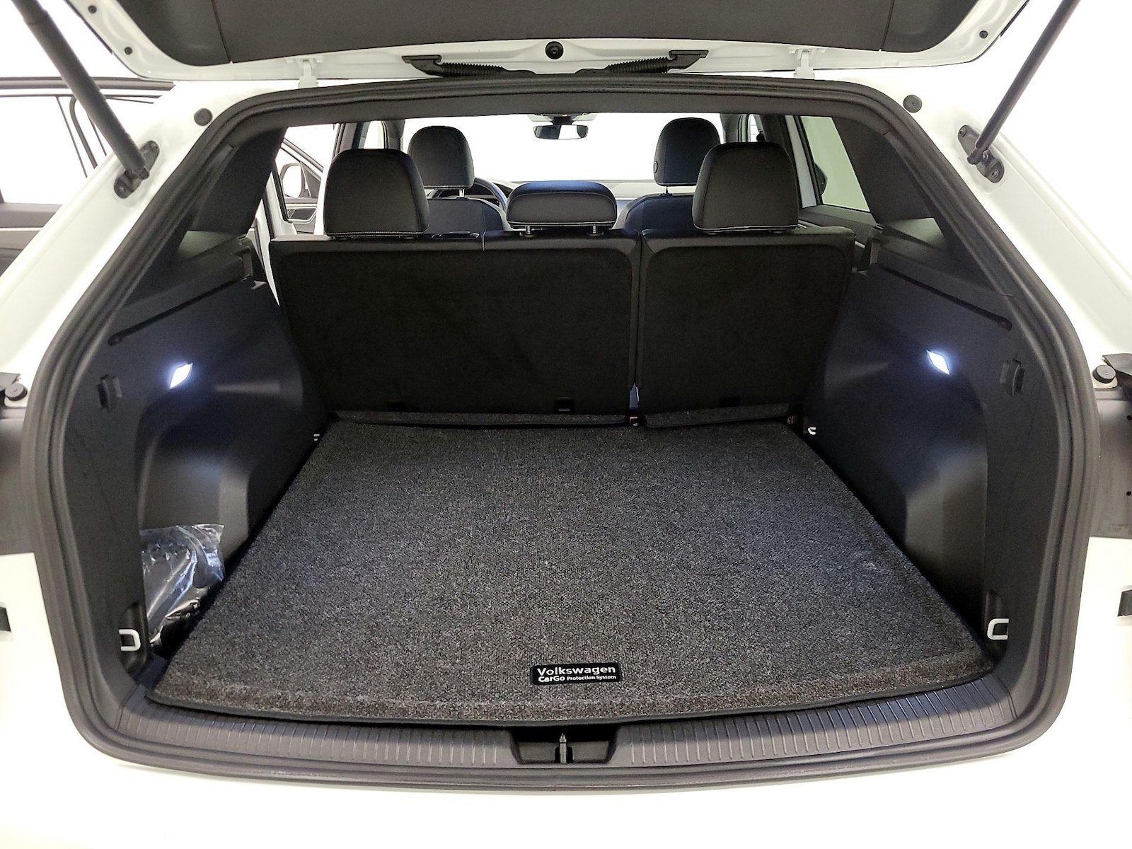 2025 Volkswagen Atlas Cross Sport SE - Photo 21