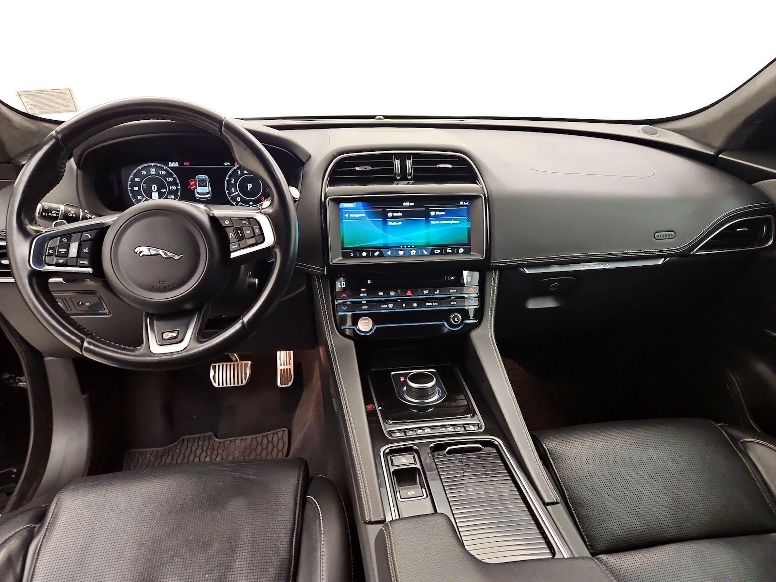 Apple CarPlay® & Android Auto™