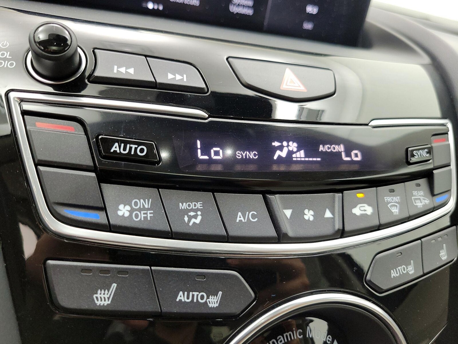 2025 Acura RDX Technology Package - Photo 18