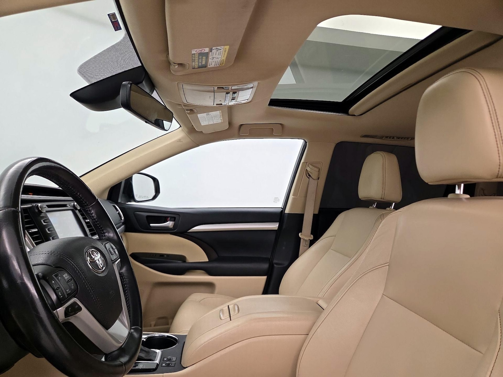 Sunroof(s) & Overhead Airbags