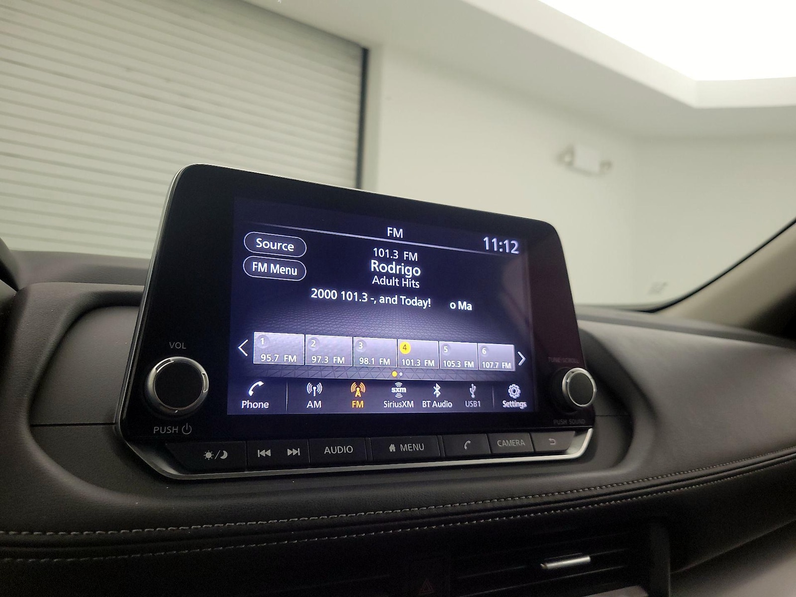 2025 Nissan Rogue SV - Photo 16