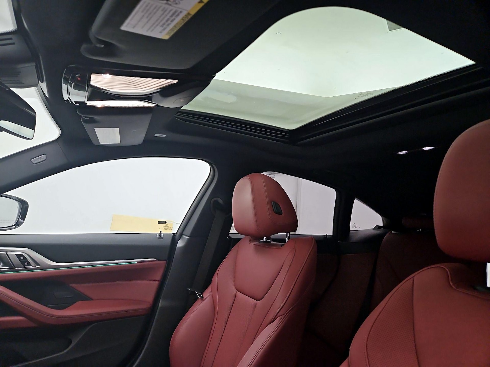 Sunroof(s) & Overhead Airbags