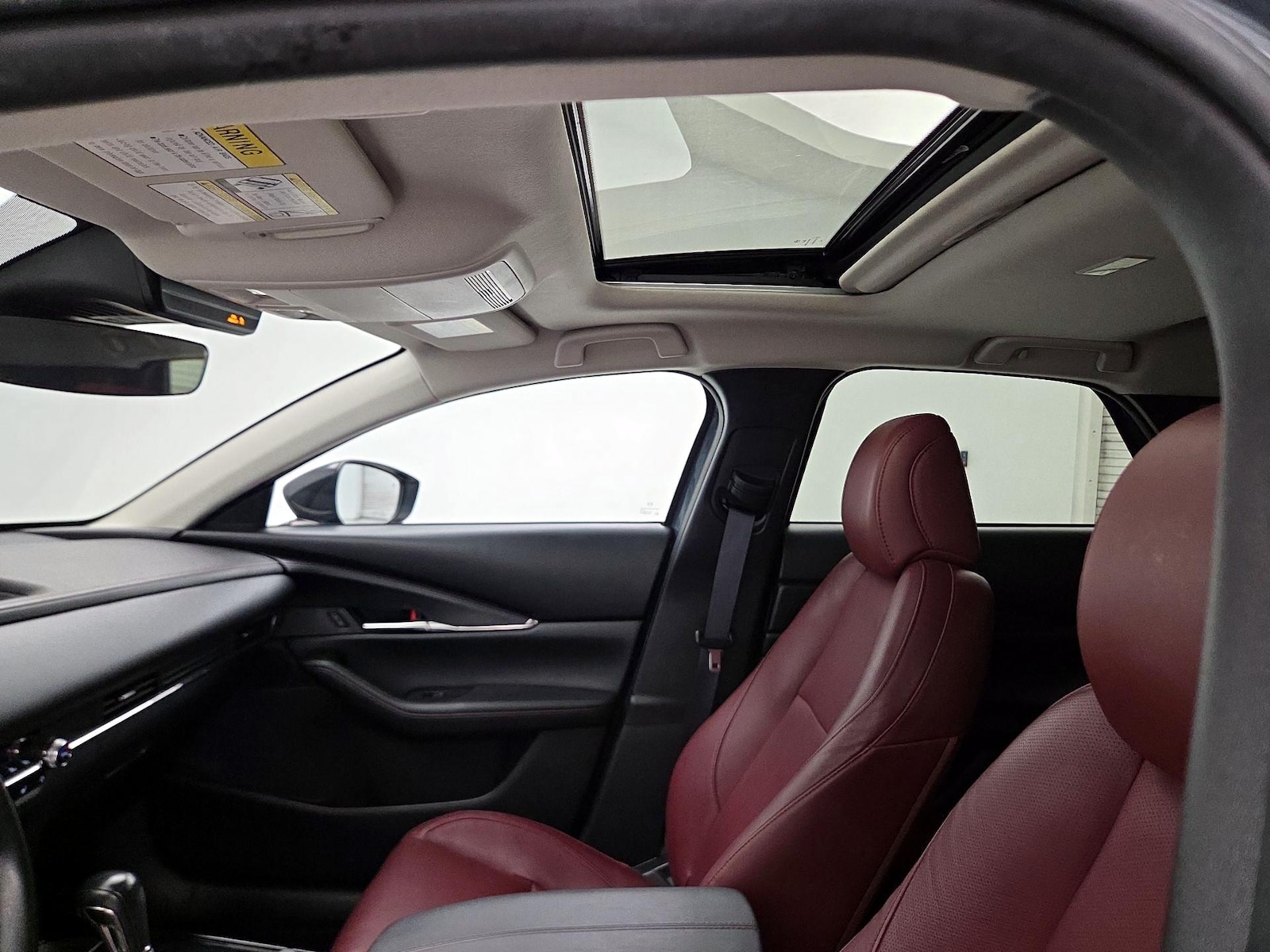 Sunroof(s) & Overhead Airbags