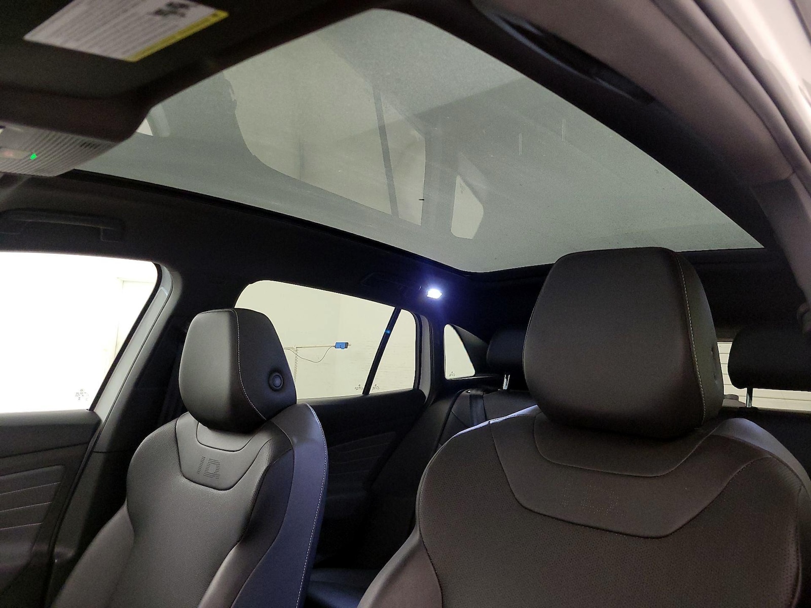 Skylight(s) & Overhead Airbags