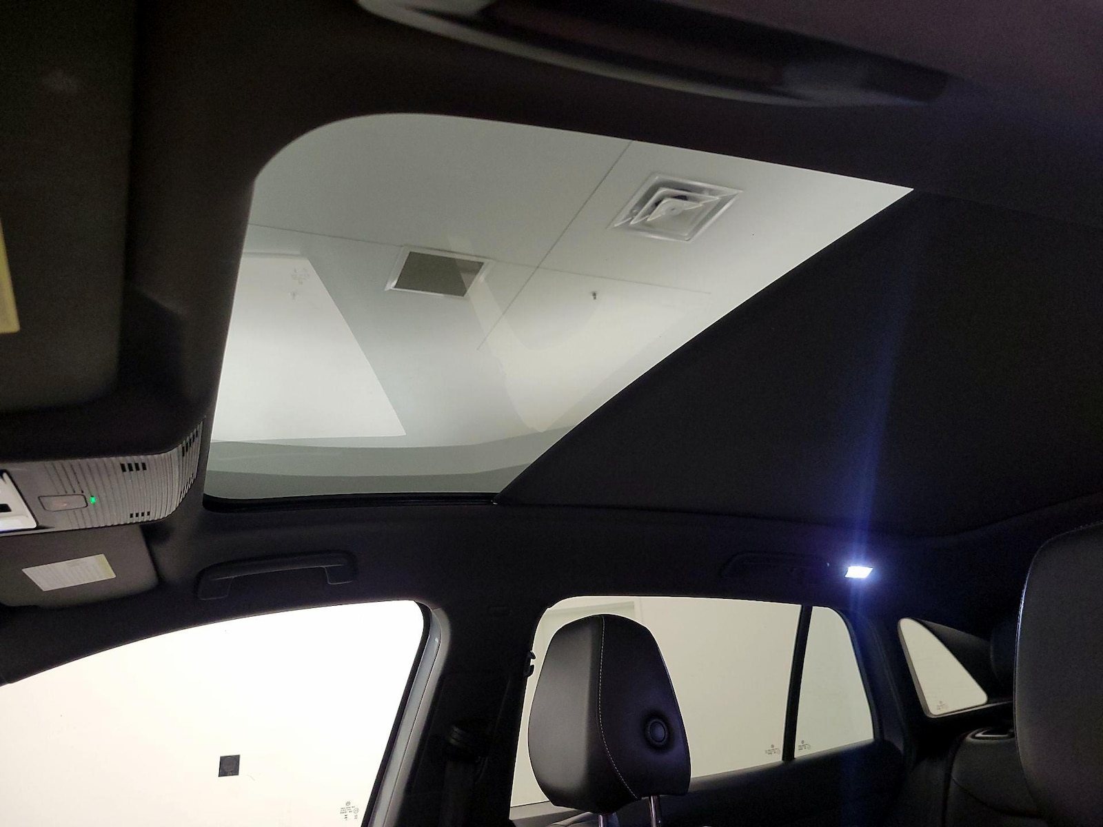 Skylight(s) & Overhead Airbags