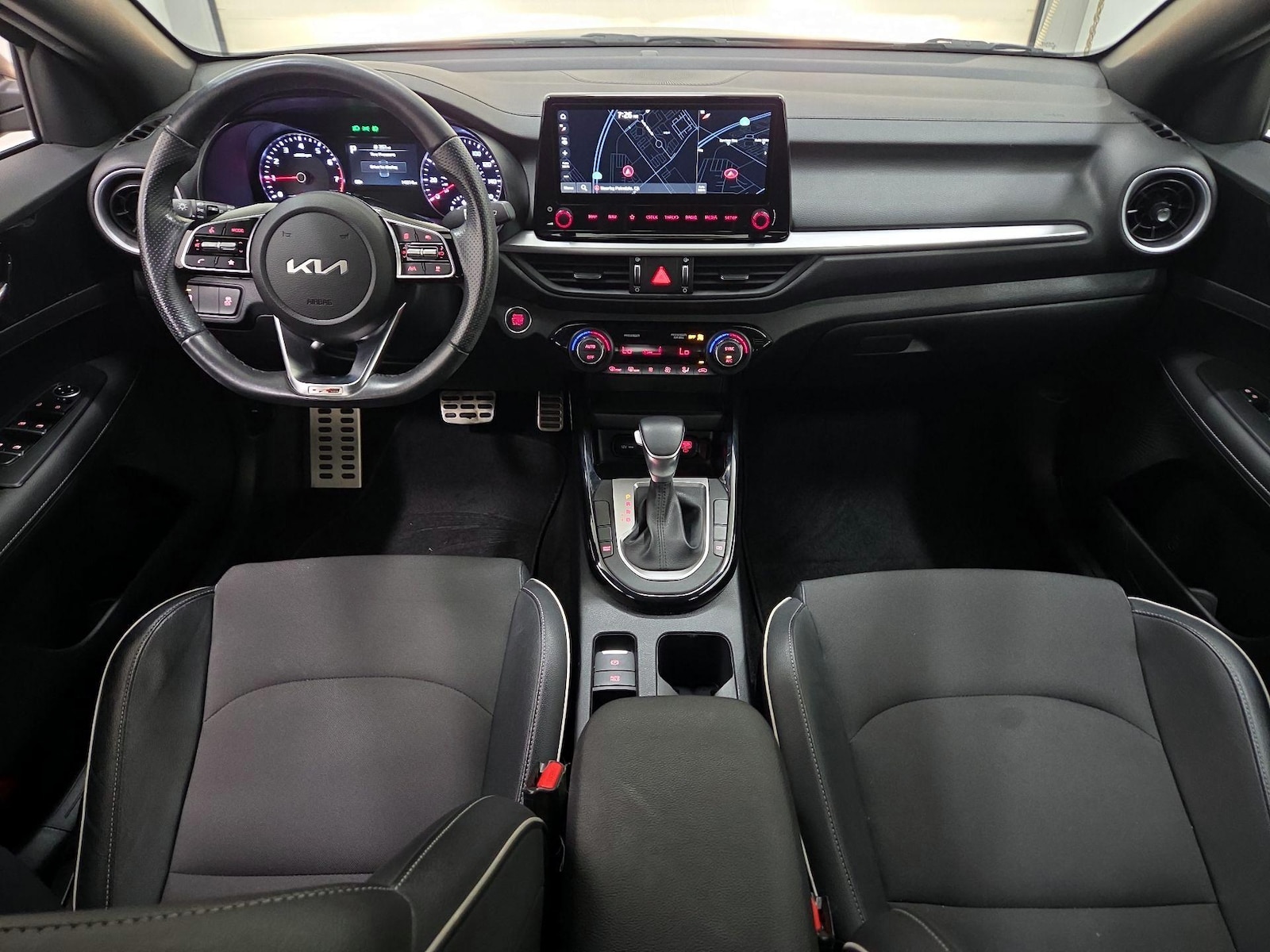 Apple CarPlay® & Android Auto™