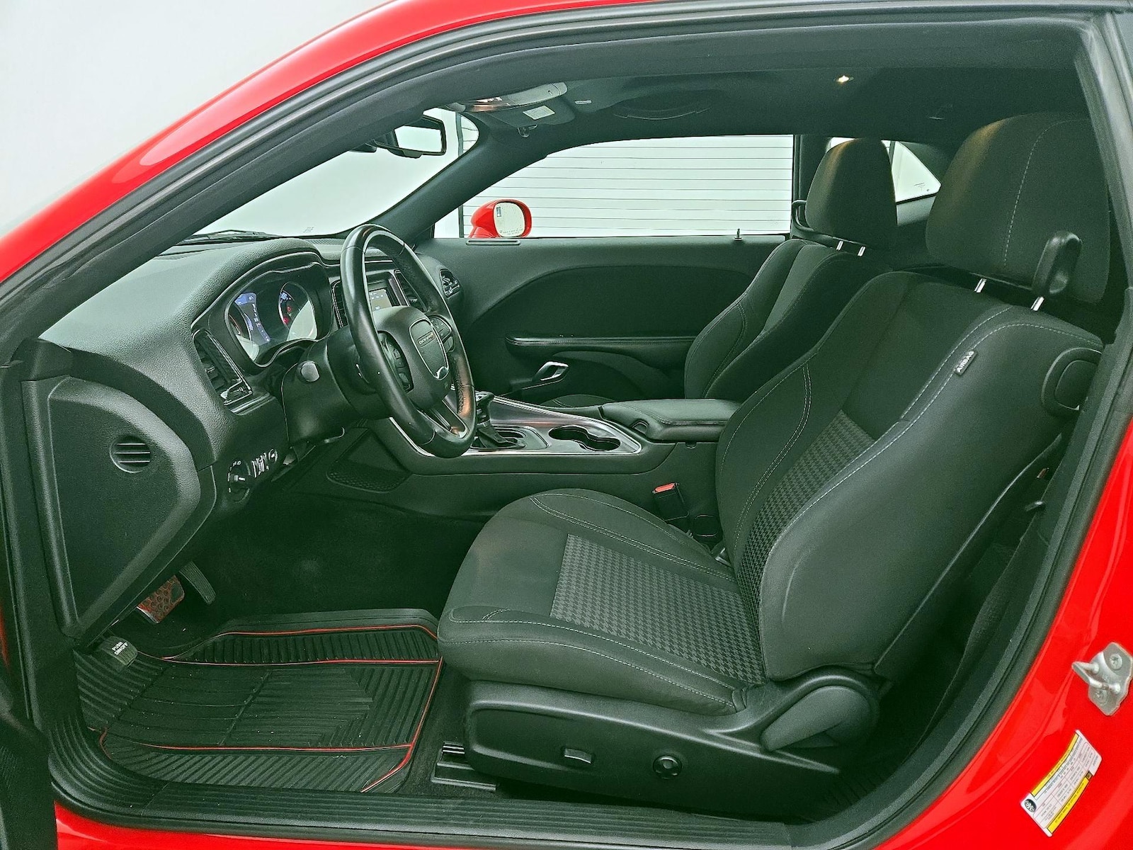 Power Seat(s) & Side Airbags