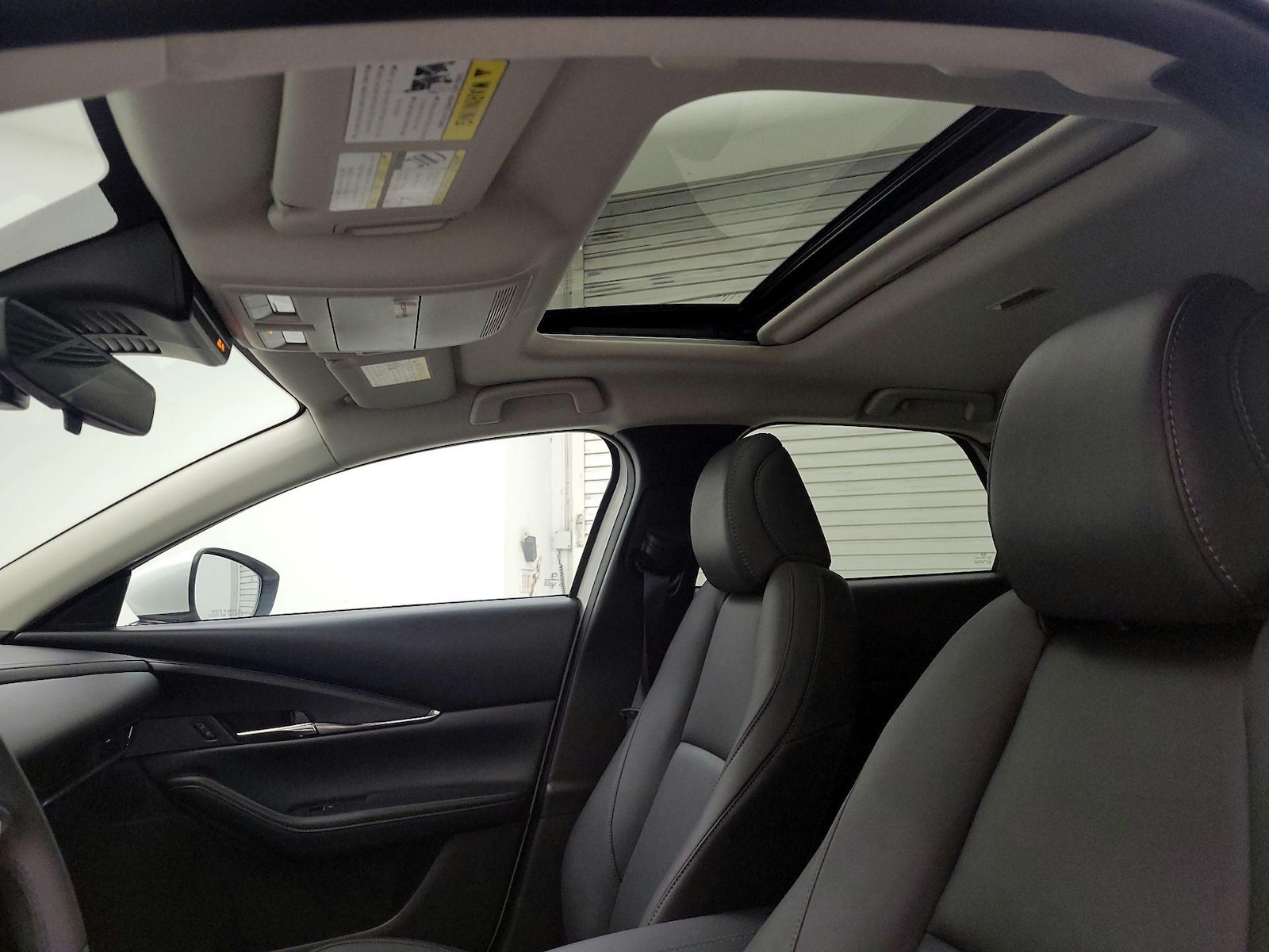 Sunroof(s) & Overhead Airbags