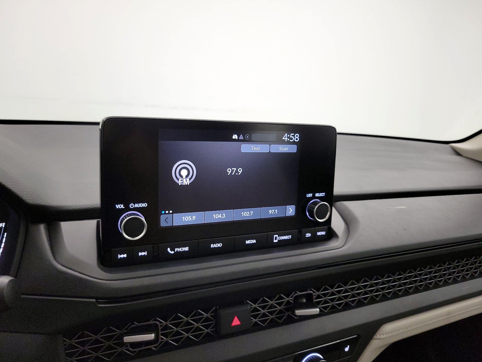 2025 Honda Accord SE - Photo 15