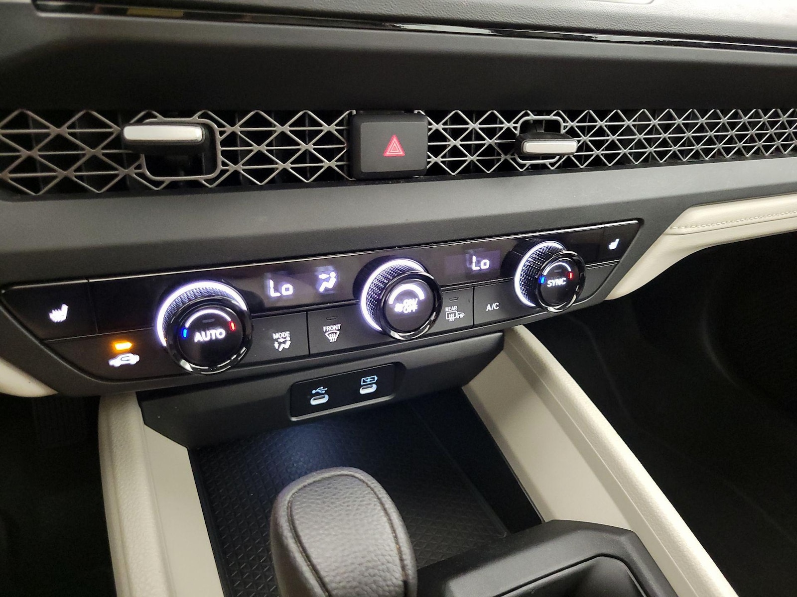 2025 Honda Accord SE - Photo 16