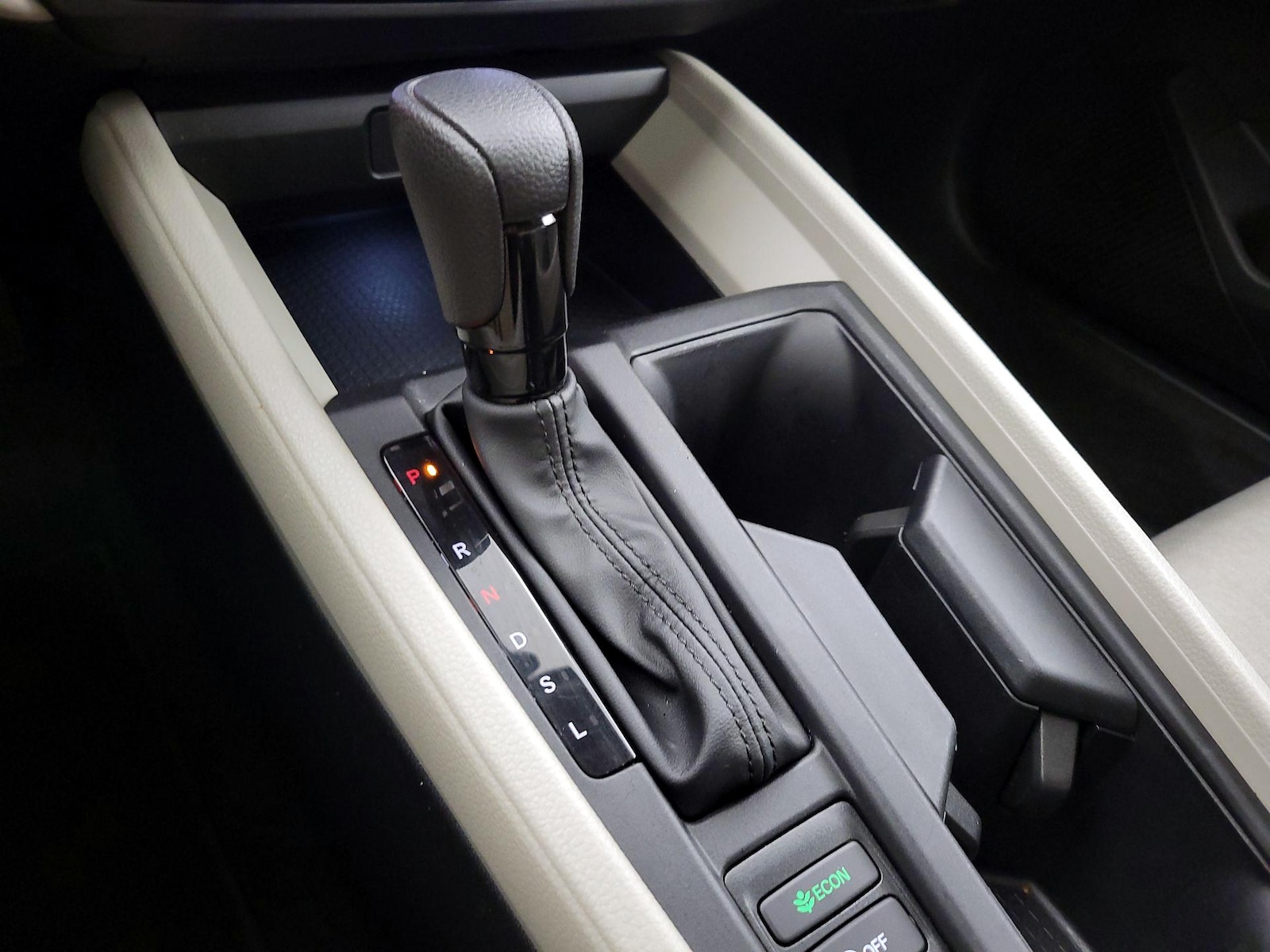 2025 Honda Accord SE - Photo 17
