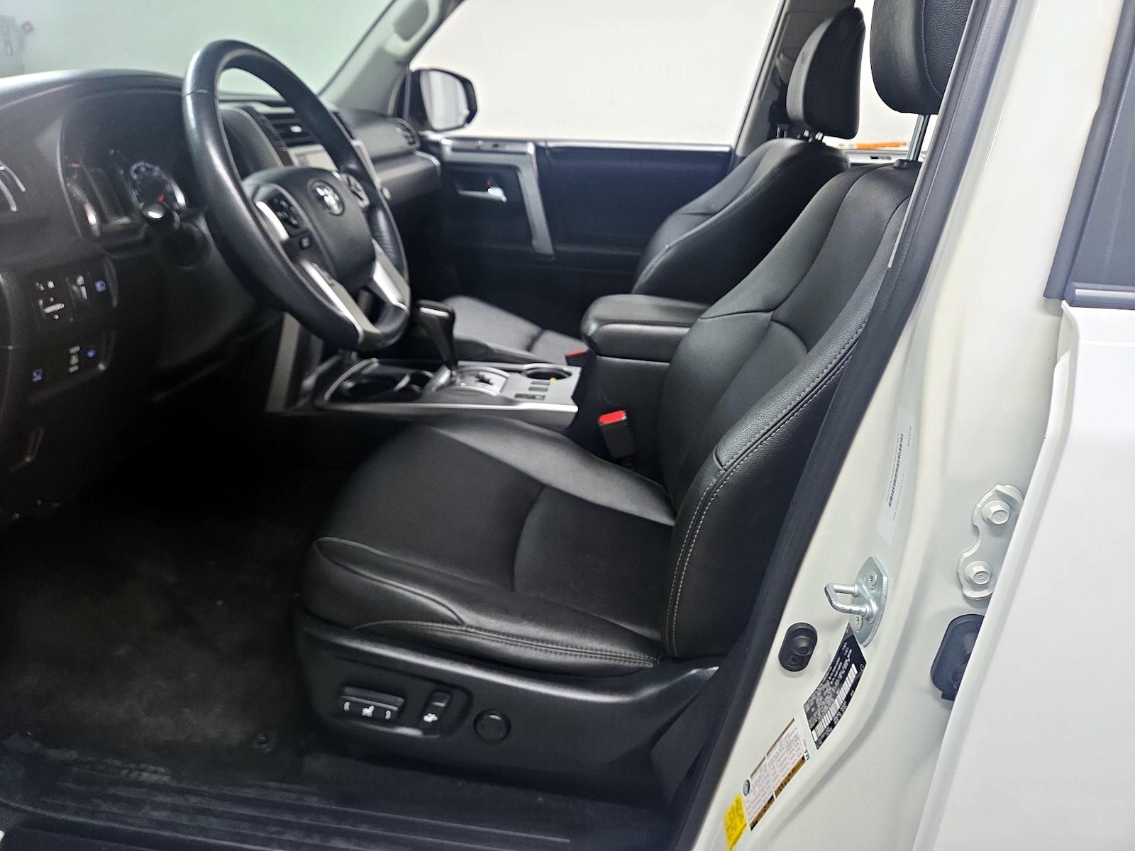 Power Seat(s) & Side Airbags