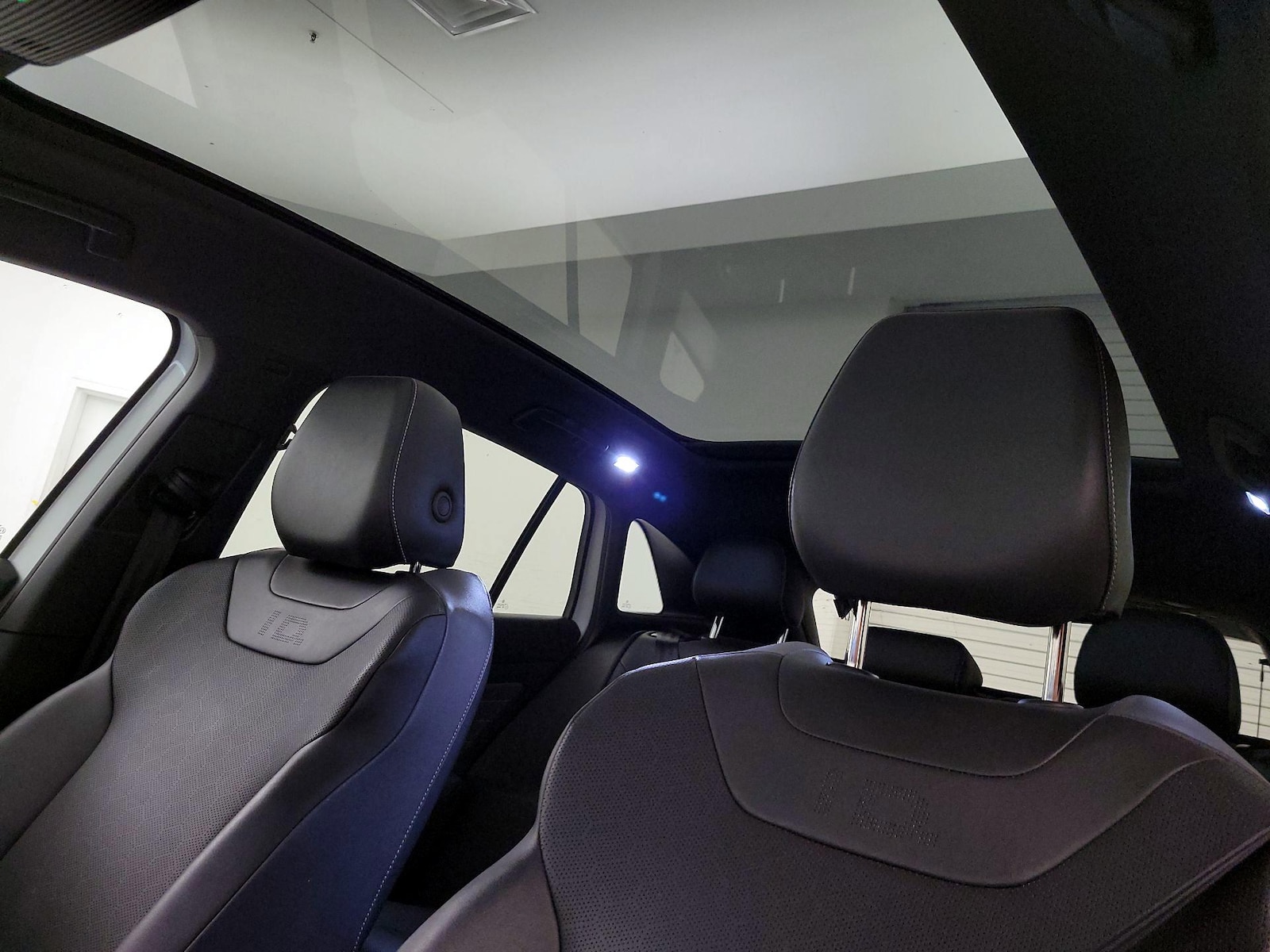 Skylight(s) & Overhead Airbags