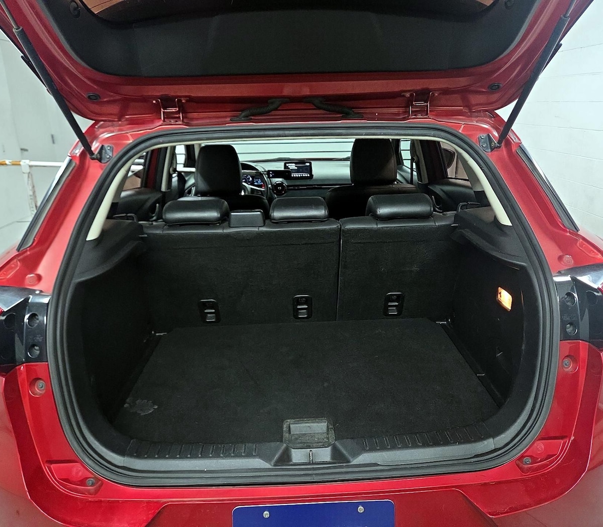 Trunk/Cargo (Seats Up)