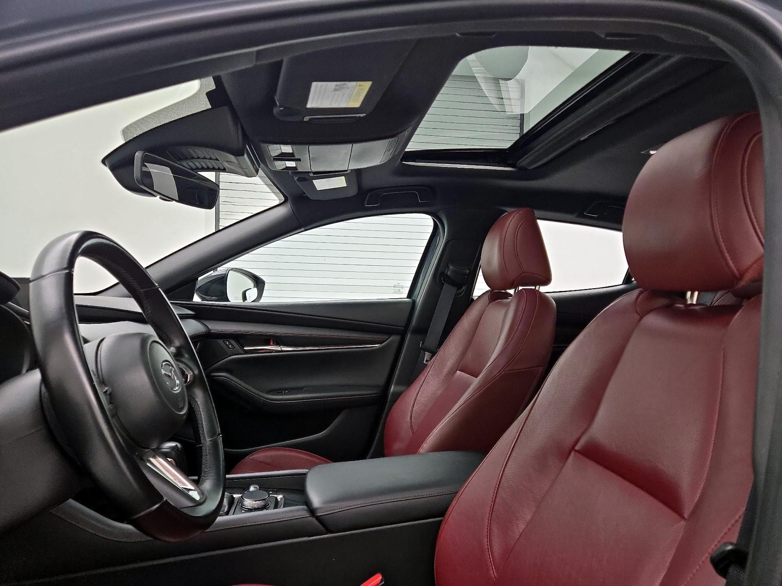 Sunroof(s) & Overhead Airbags